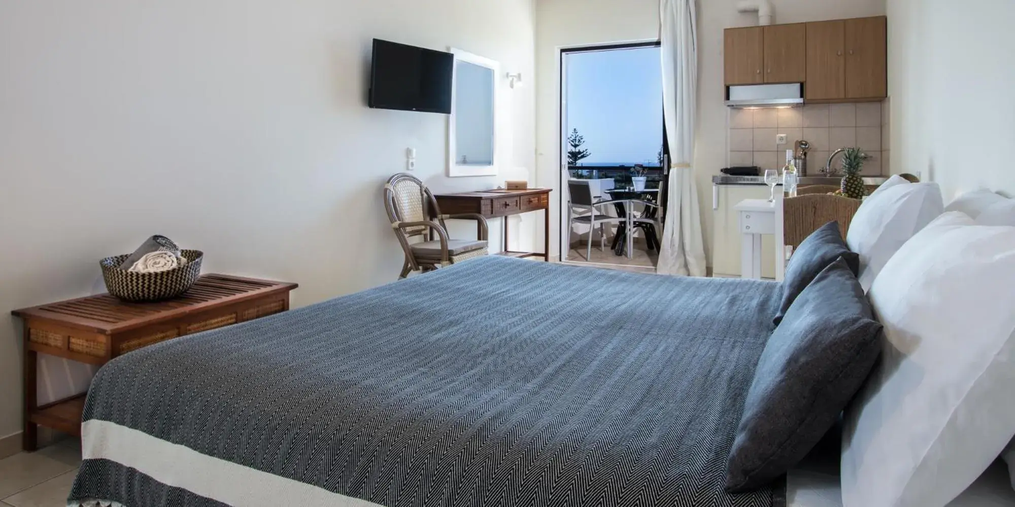 Photo of the whole room, Bed in Kanso Rooms Photo of the whole room, Bed in Kanso Rooms