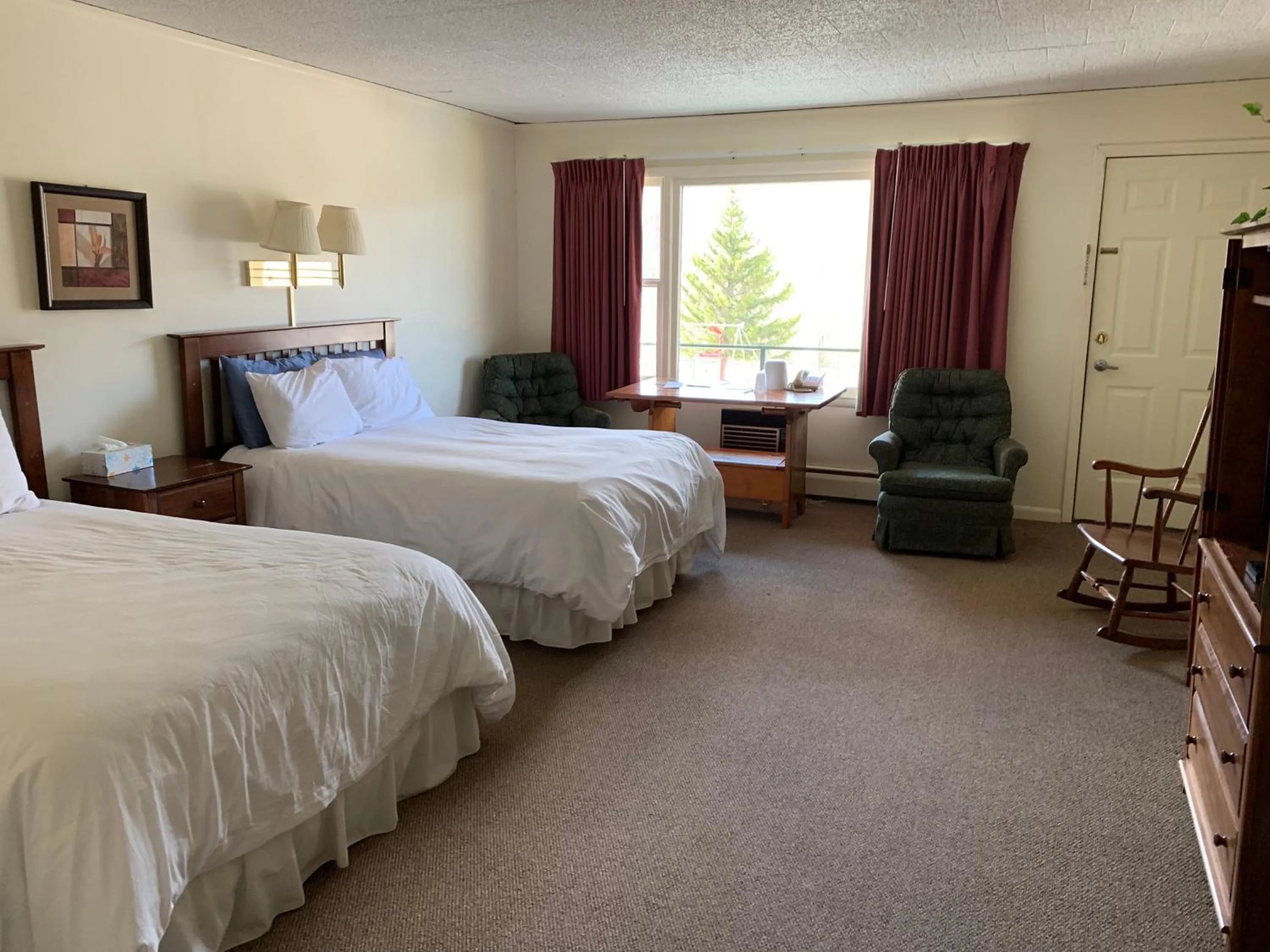 Photo of the whole room, Bed in Ledge Rock at Whiteface