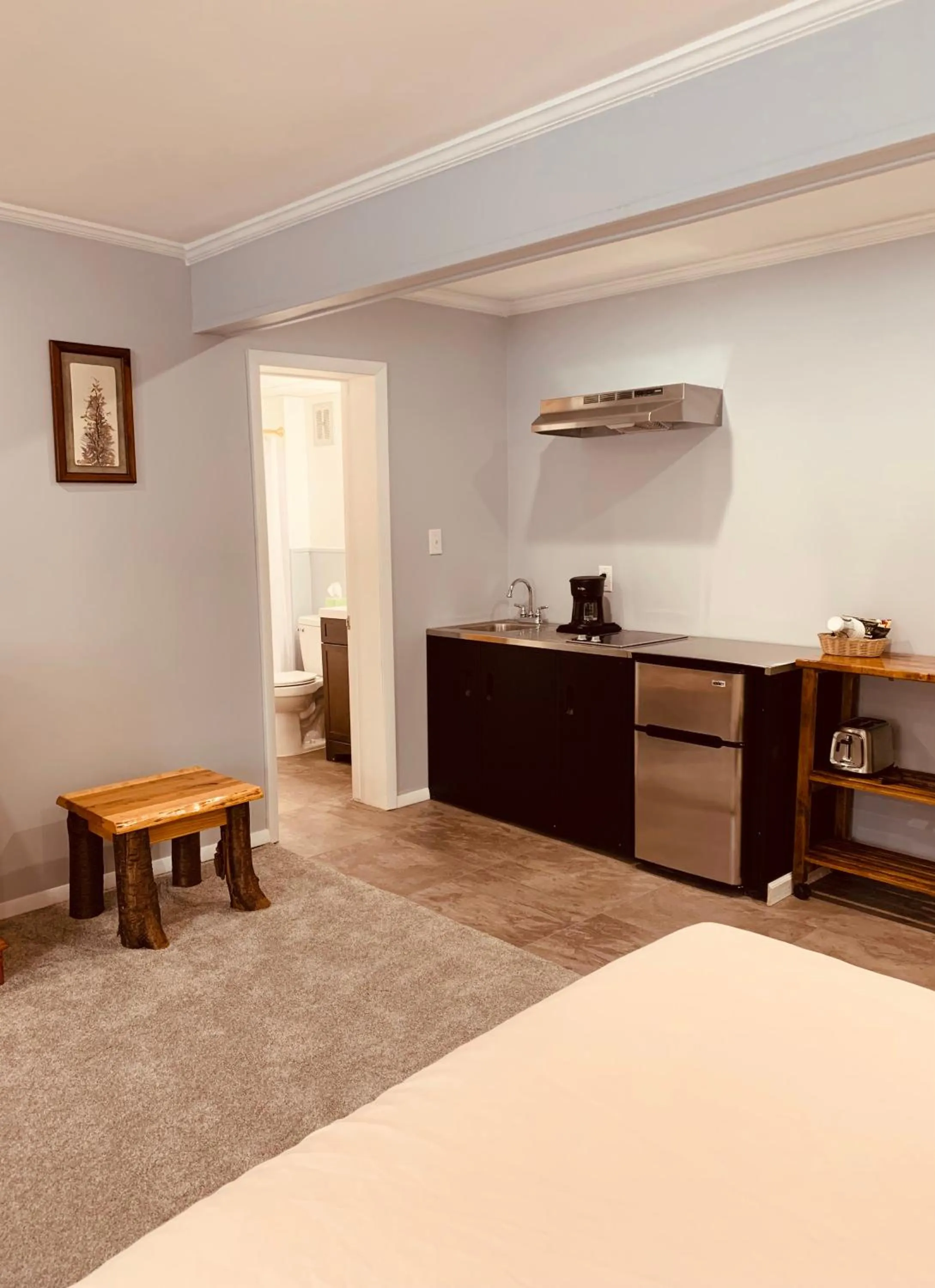 Kitchen or kitchenette, Bed in Ledge Rock at Whiteface