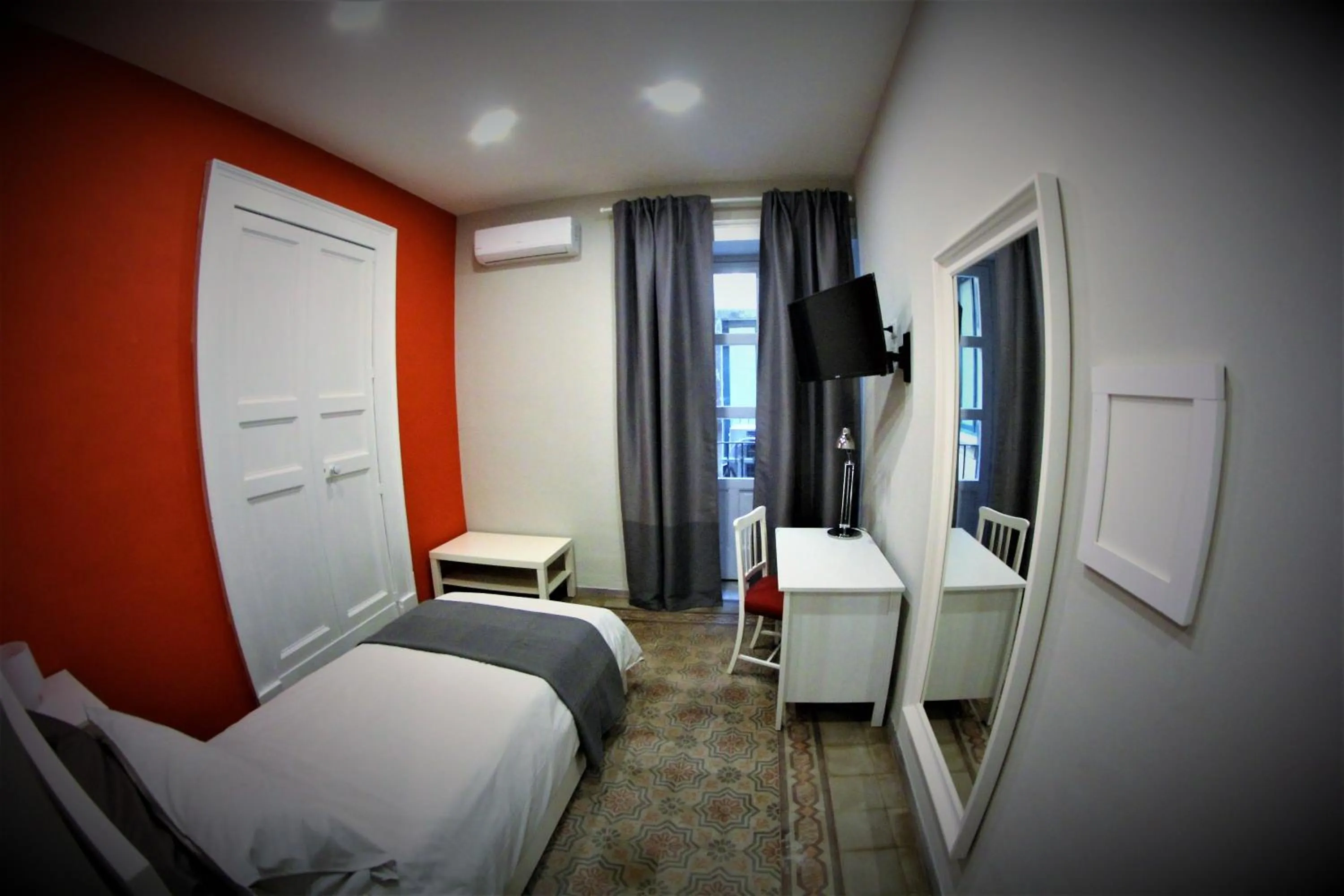 Photo of the whole room in B&B Terre di Catania