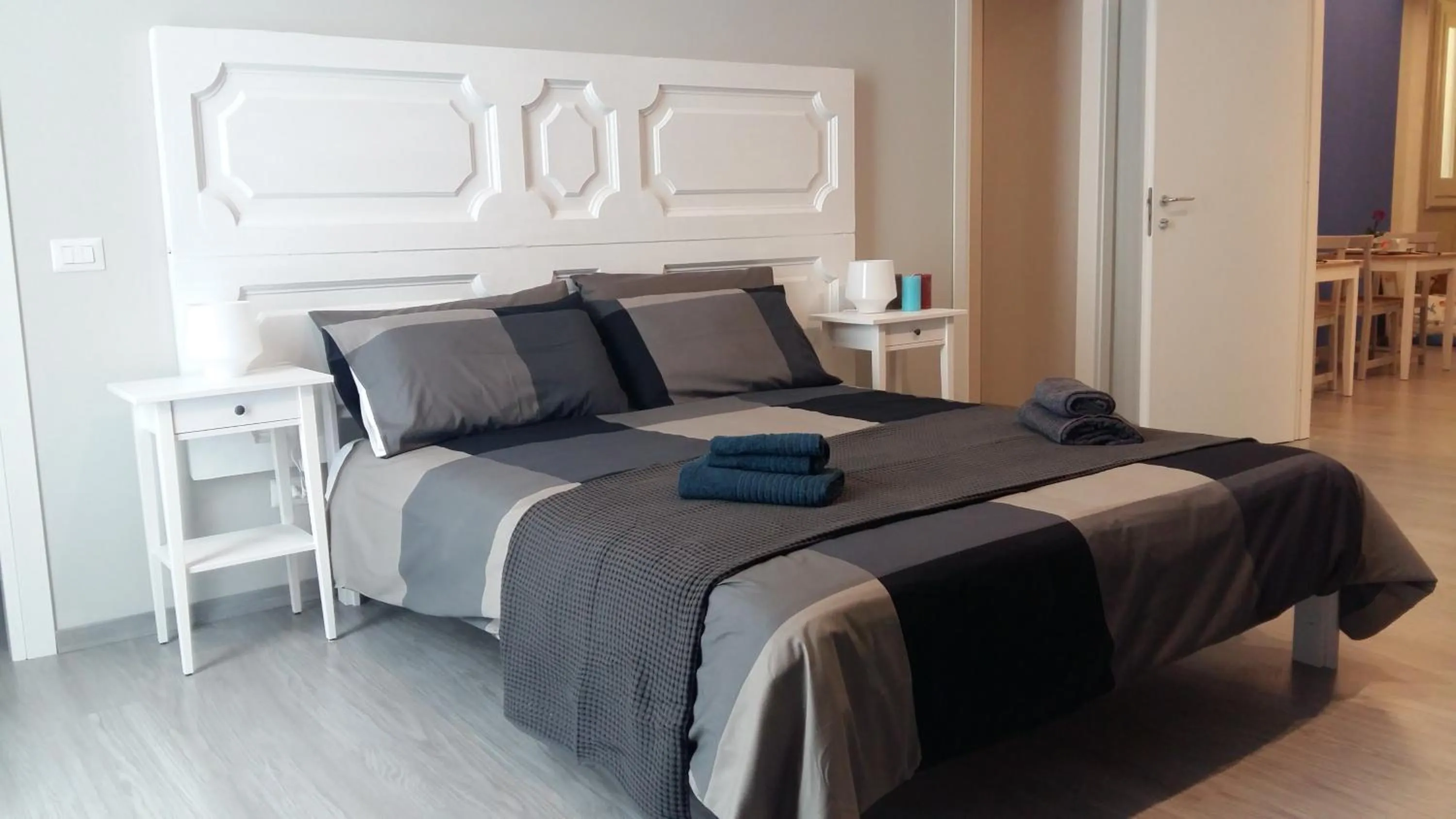 Photo of the whole room in B&B Terre di Catania