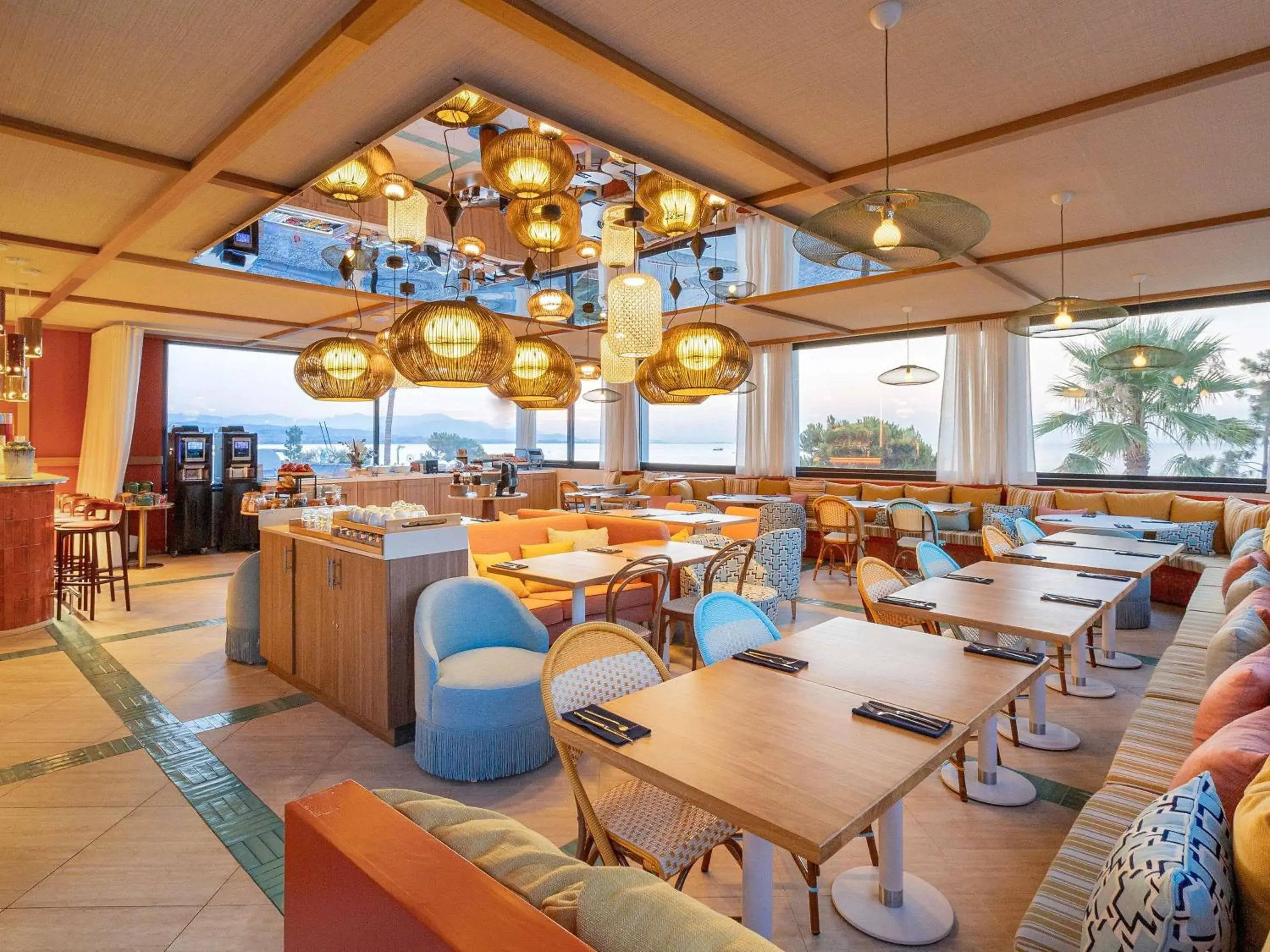 Property building in Mercure Villeneuve Loubet Plage Property building in Mercure Villeneuve Loubet Plage