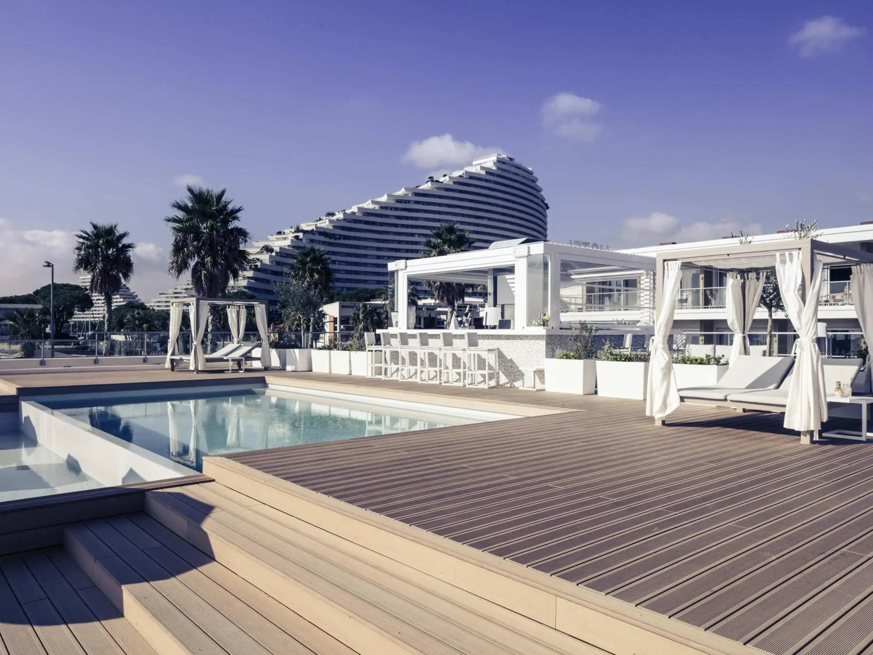 Lounge or bar in Mercure Villeneuve Loubet Plage Lounge or bar in Mercure Villeneuve Loubet Plage