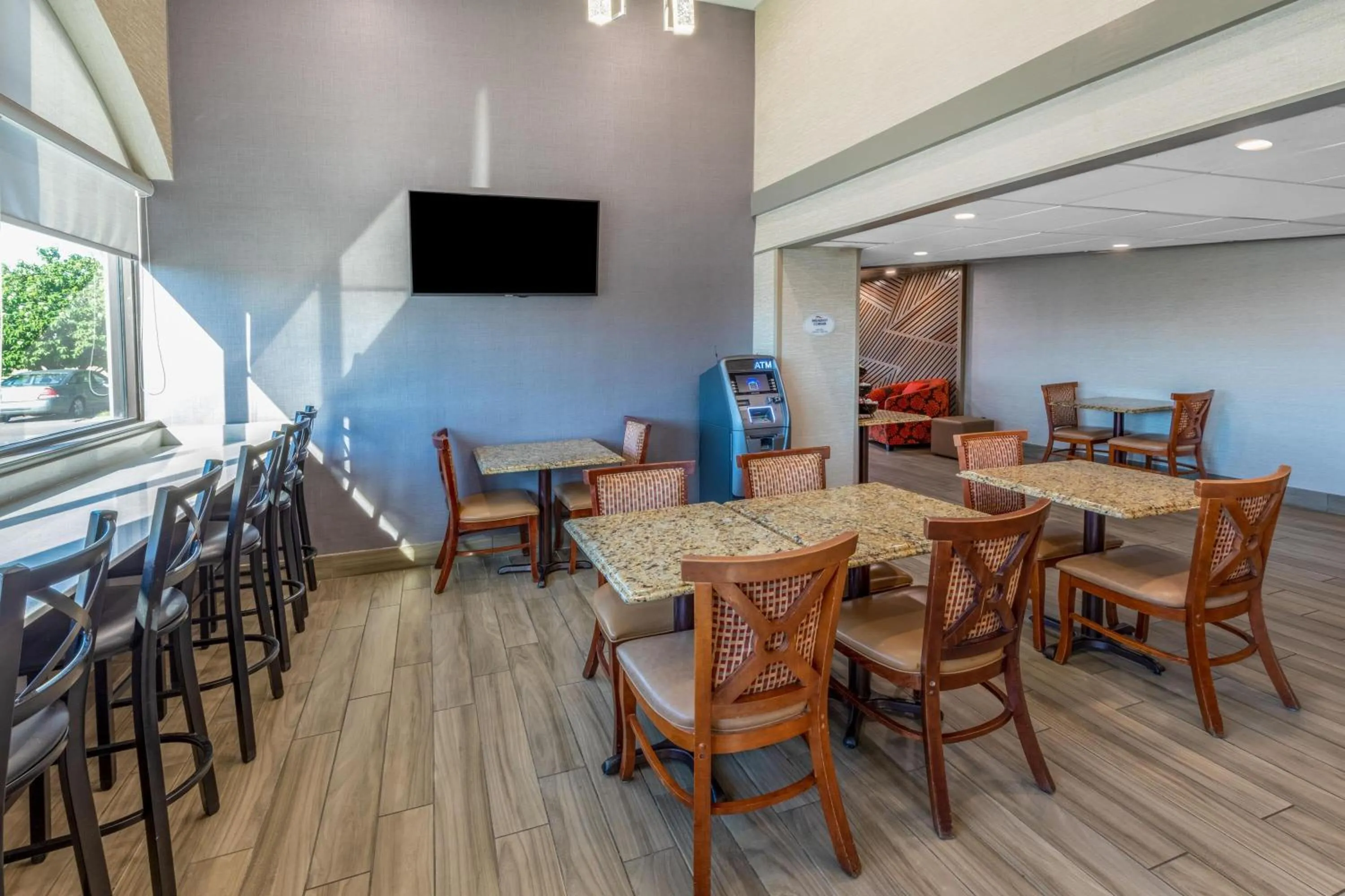 Lobby or reception in Baymont by Wyndham McAllen Pharr