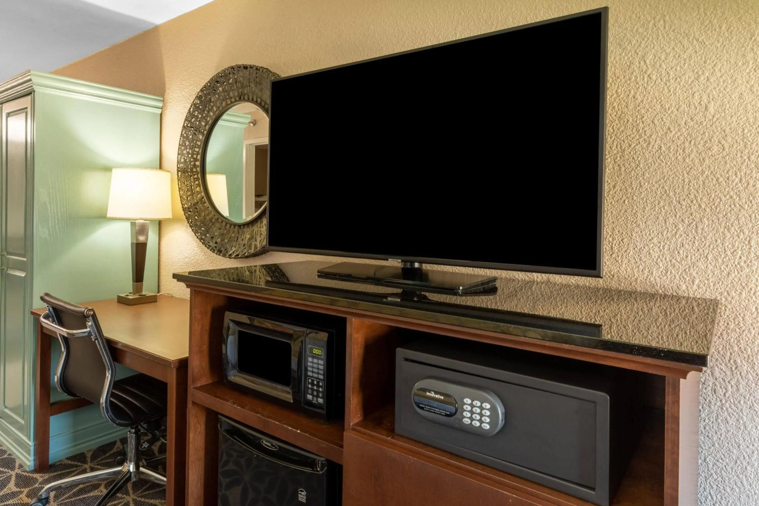 TV and multimedia in Baymont by Wyndham McAllen Pharr