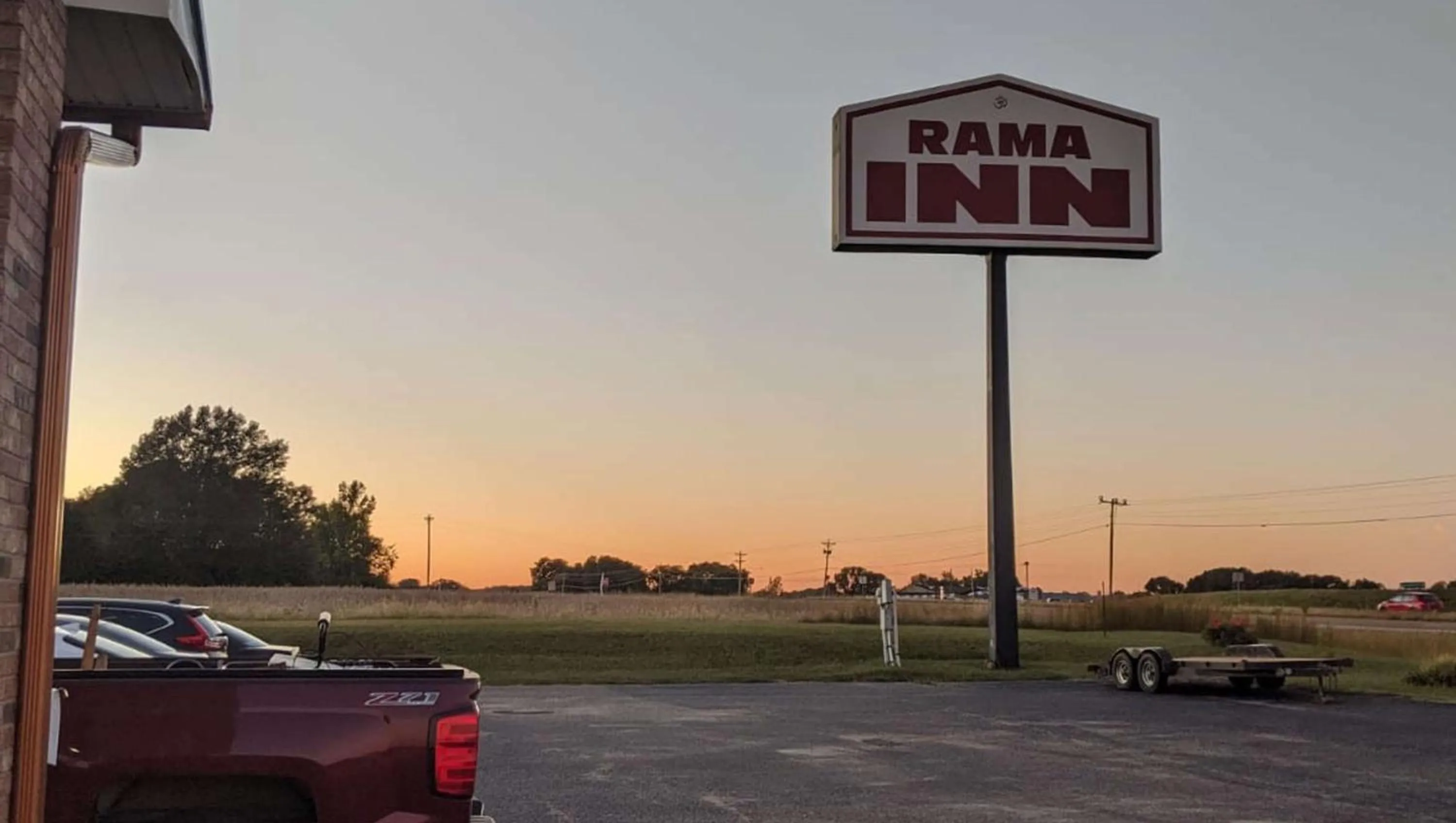 Property building in Rama Inn Bells - Jackson West Hwy 412