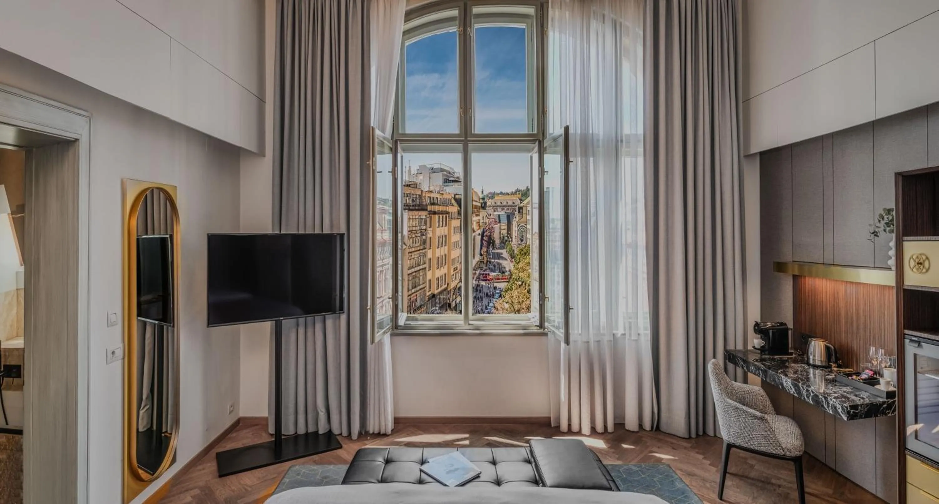 TV and multimedia, Bed in Mottl House by Adrez