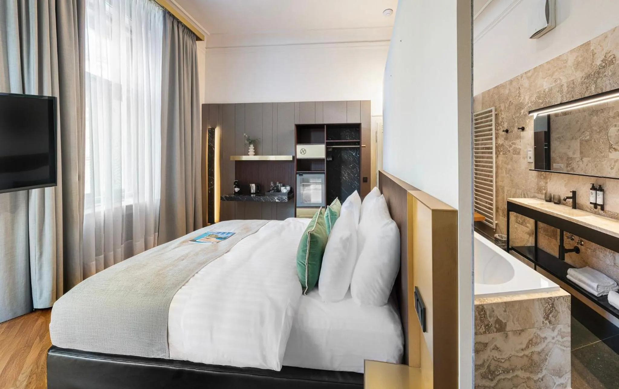 Bed in Mottl House by Adrez