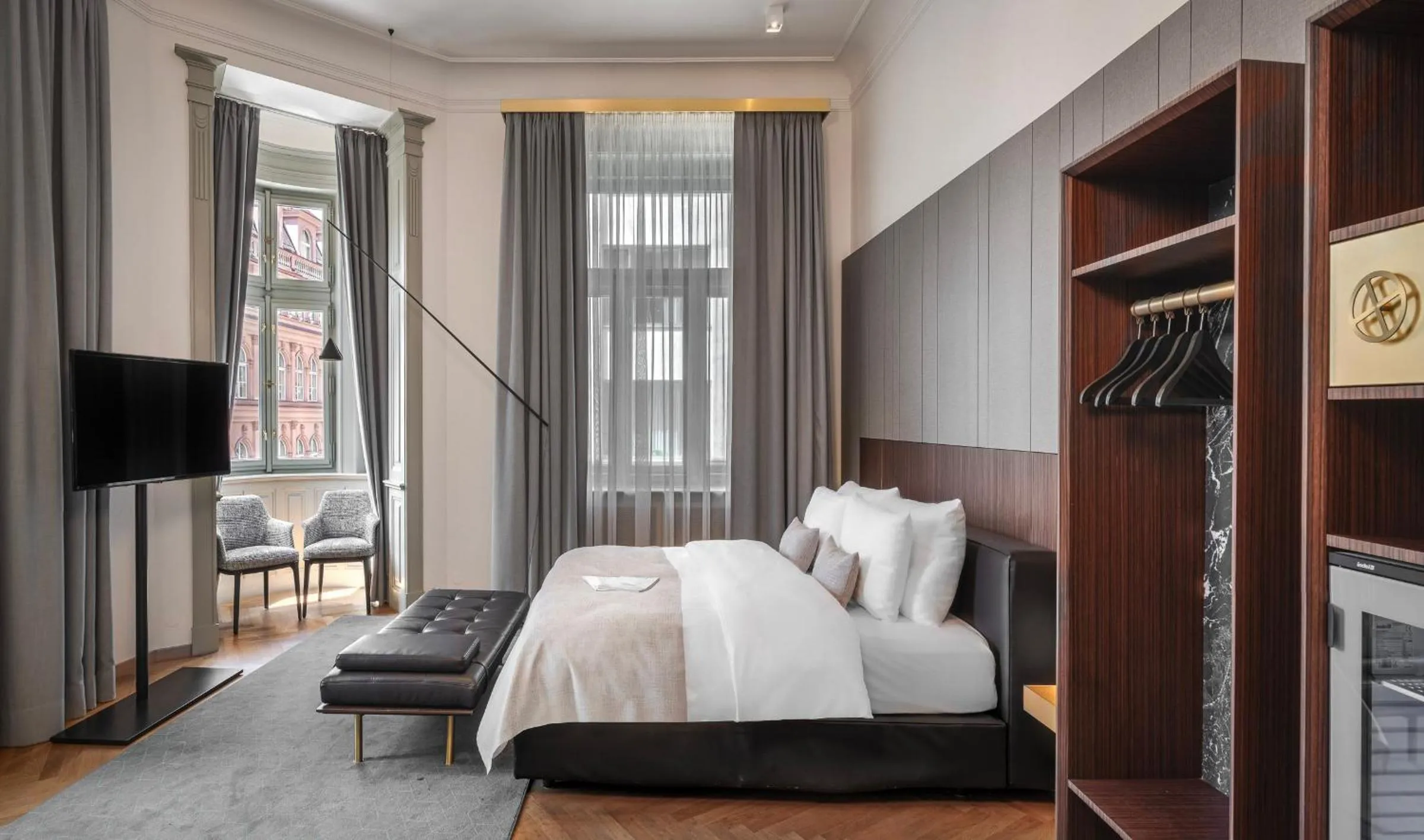 Bed in Mottl House by Adrez