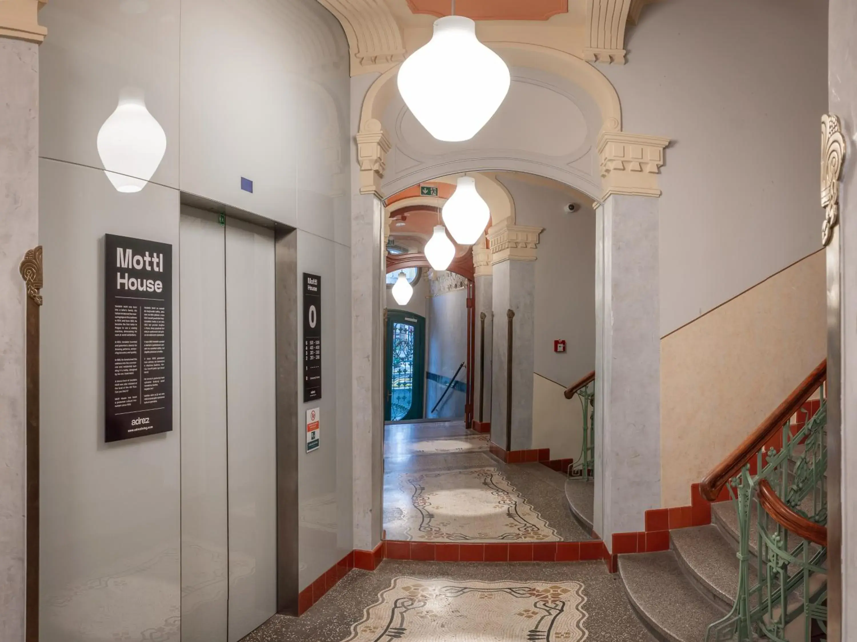 Property building in Mottl House by Adrez Property building in Mottl House by Adrez