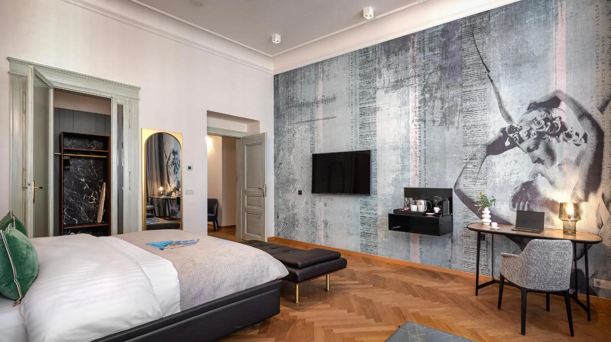 Bed in Mottl House by Adrez