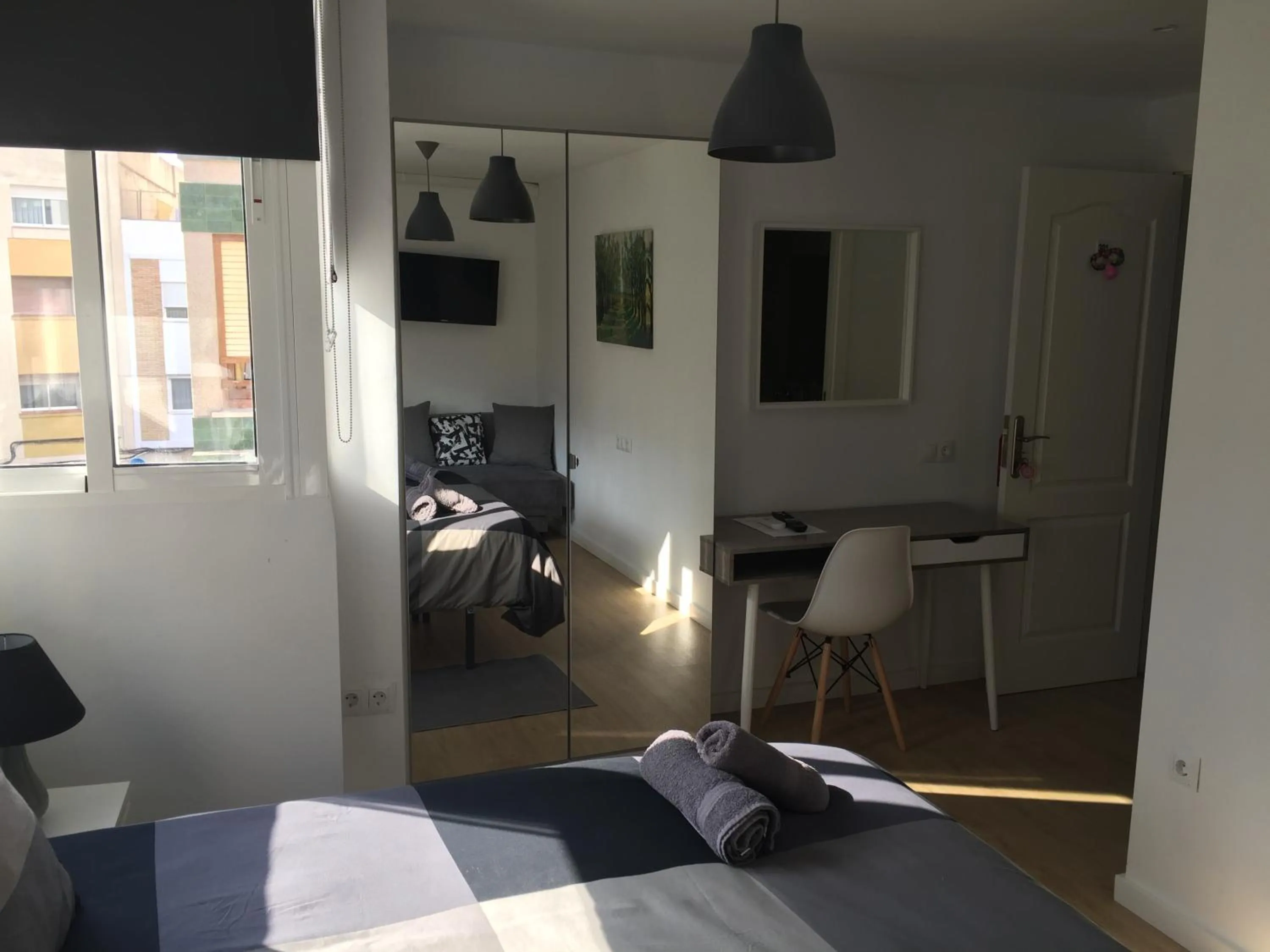 Photo of the whole room, Bed in ViNALUX