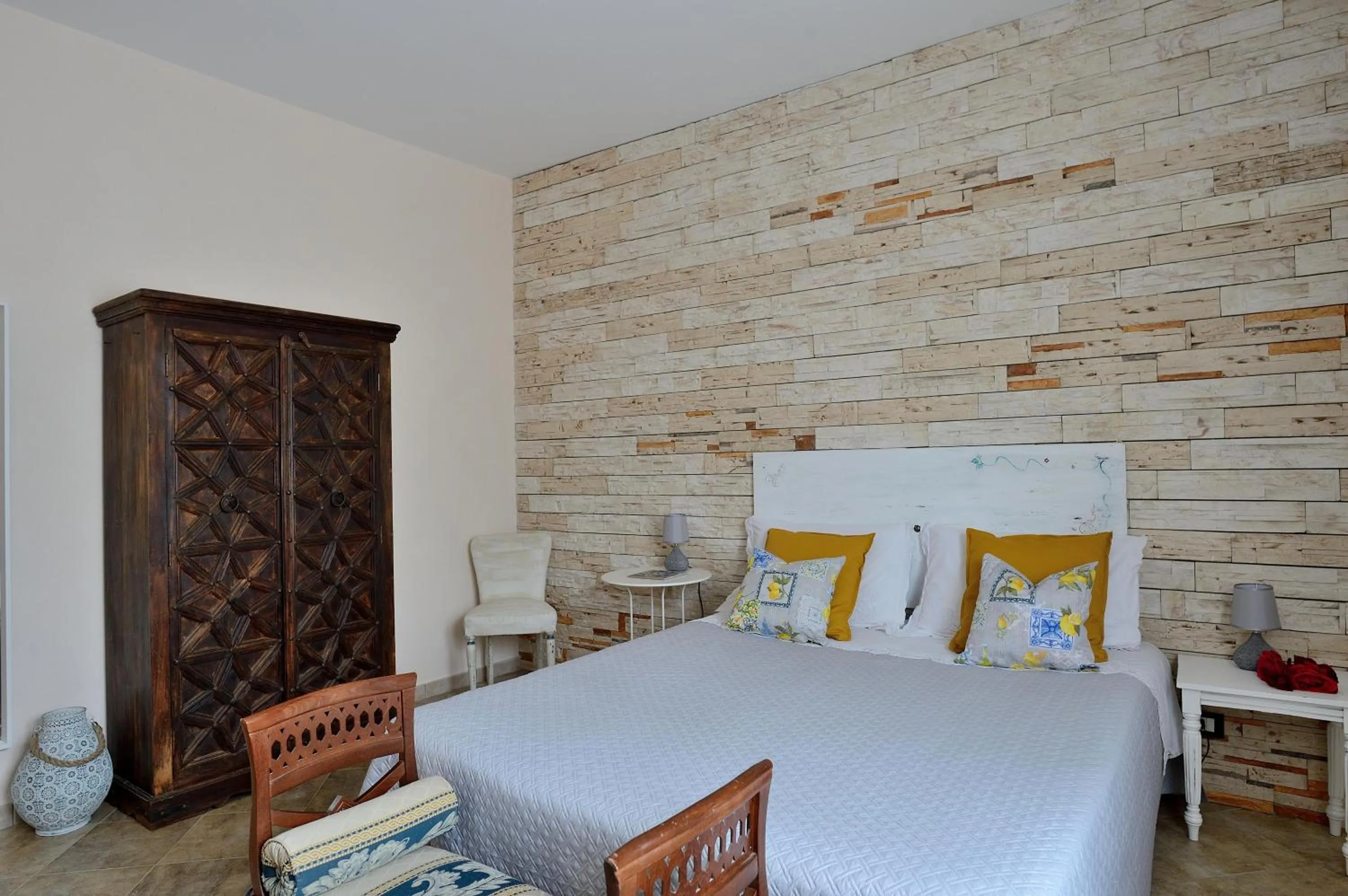 Bed in LUMIE DI SICILIA