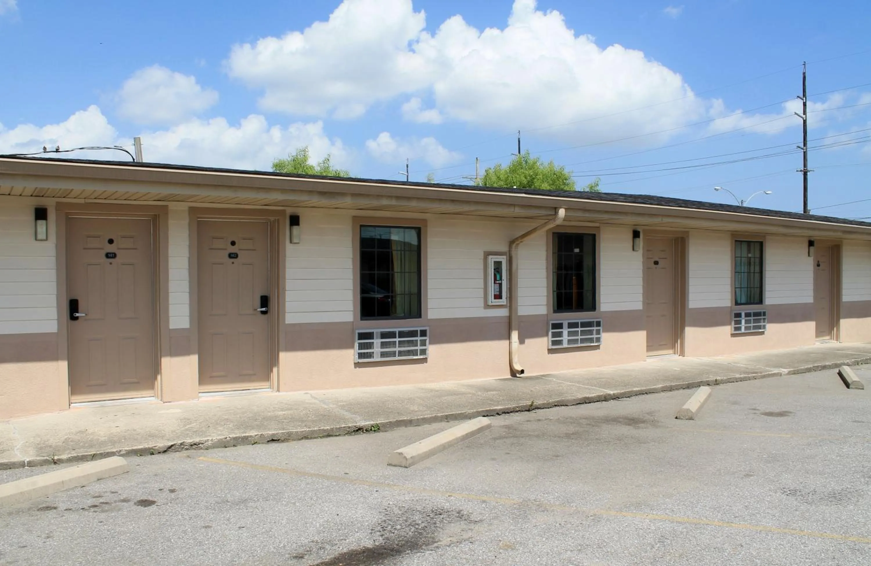 Facade/entrance in Best Way Inn and Suites - New Orleans
