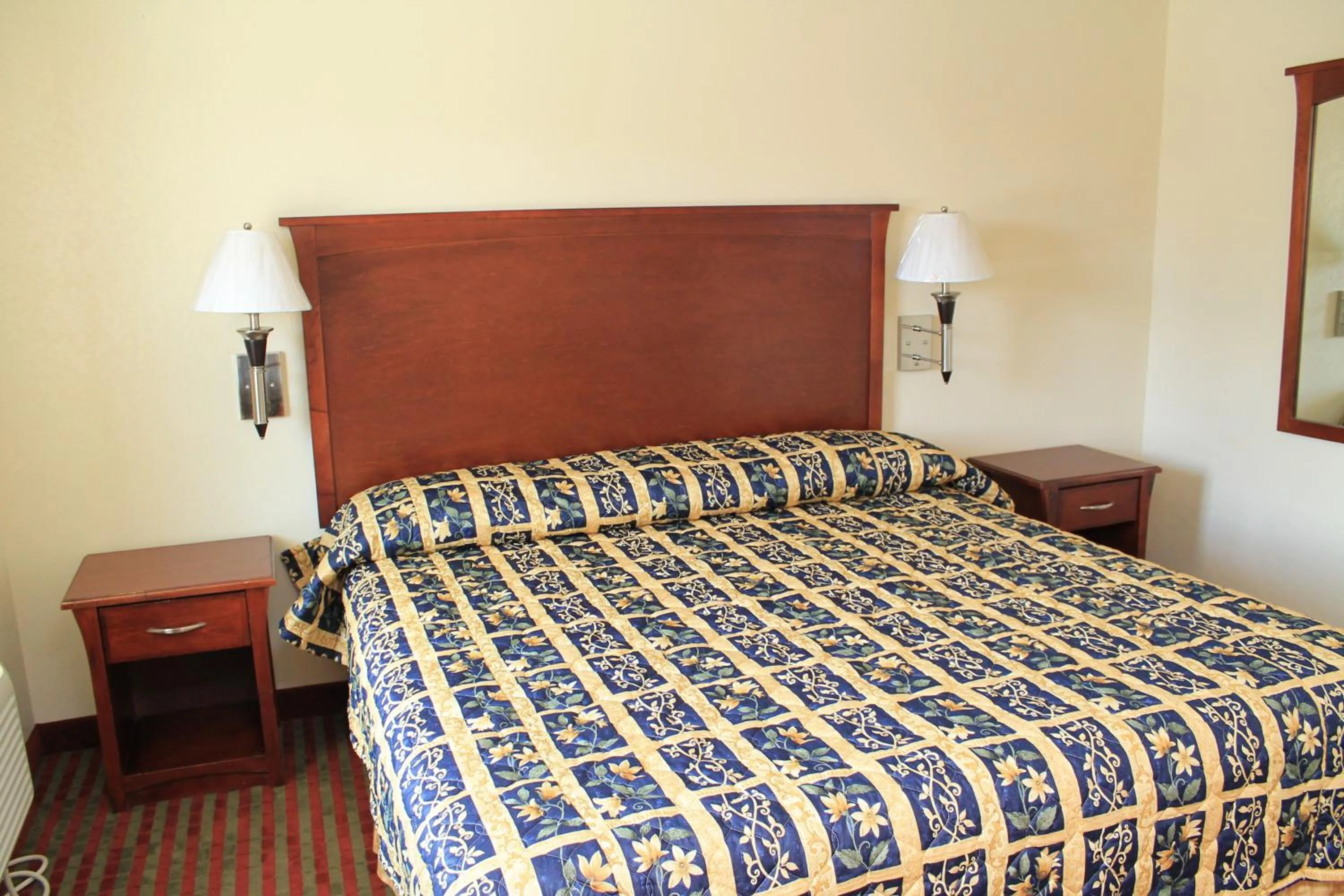 Bedroom in Best Way Inn and Suites - New Orleans
