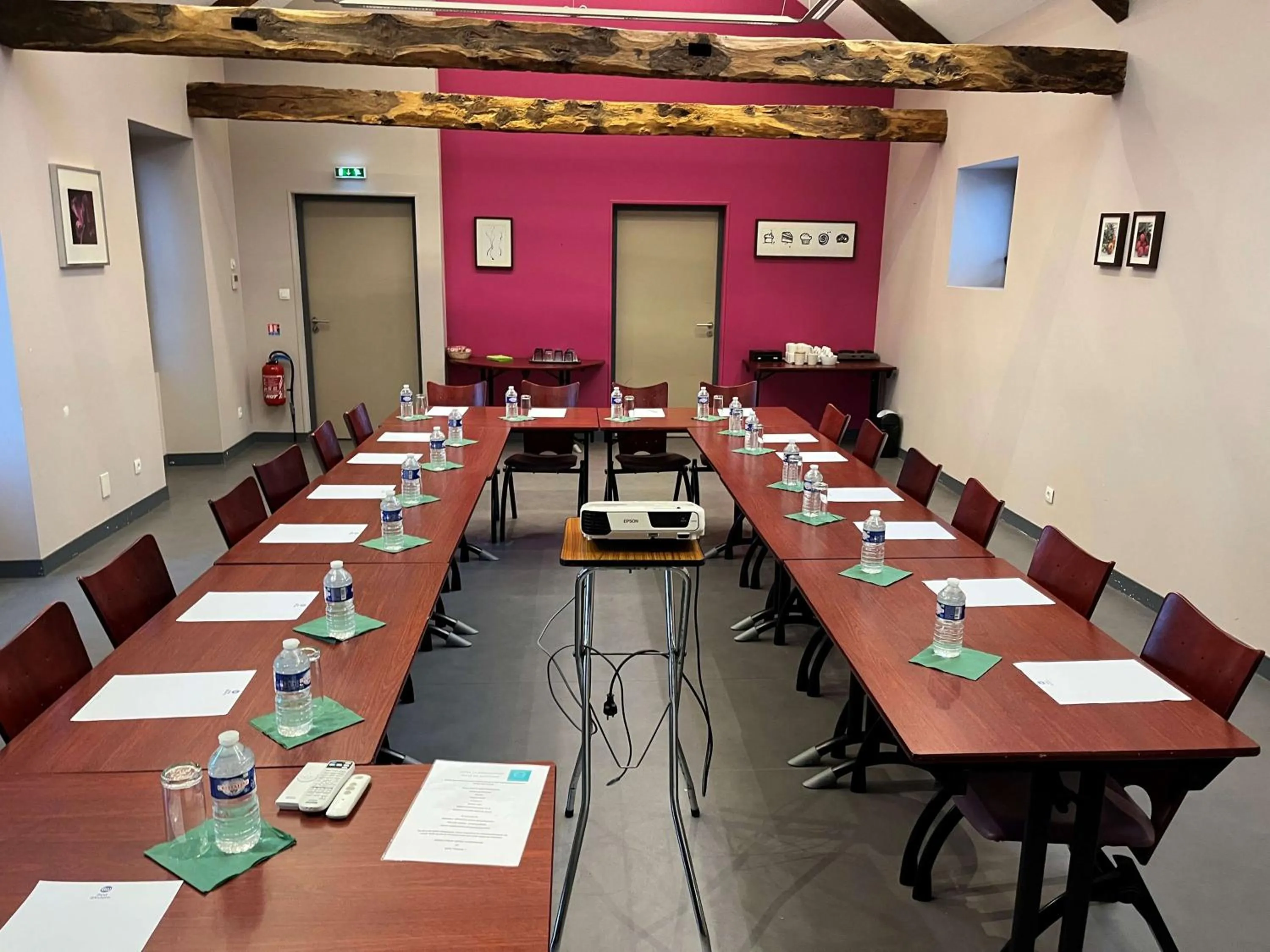 Meeting/conference room in Hotel le Broceliande - Sure Hotel Collection by Best Western