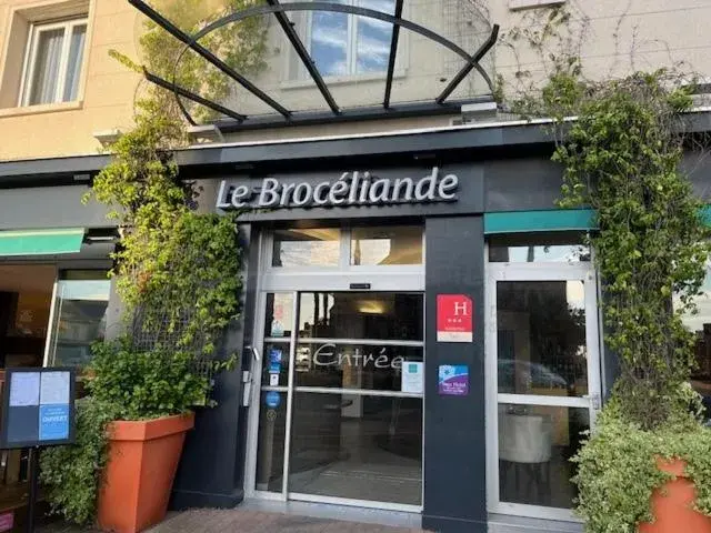 Facade/entrance in Hotel le Broceliande - Sure Hotel Collection by Best Western Facade/entrance in Hotel le Broceliande - Sure Hotel Collection by Best Western
