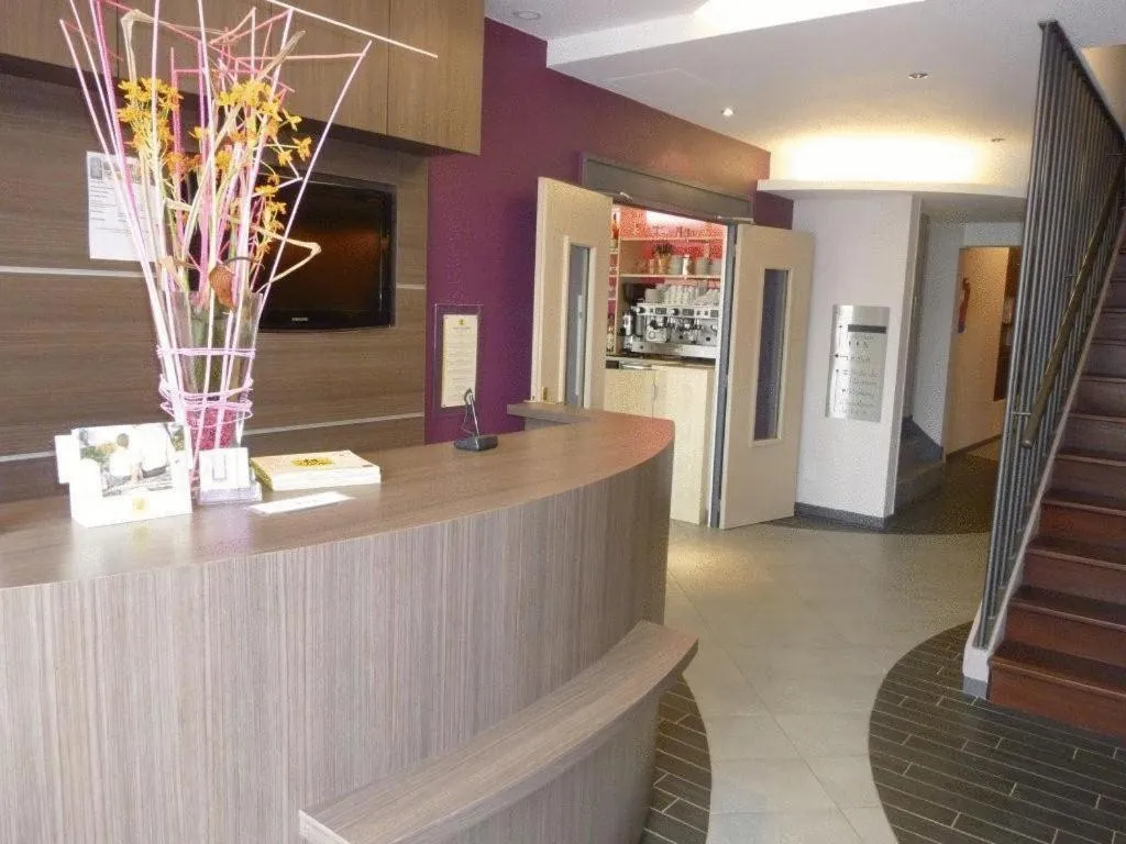 Lobby or reception in Hotel le Broceliande - Sure Hotel Collection by Best Western