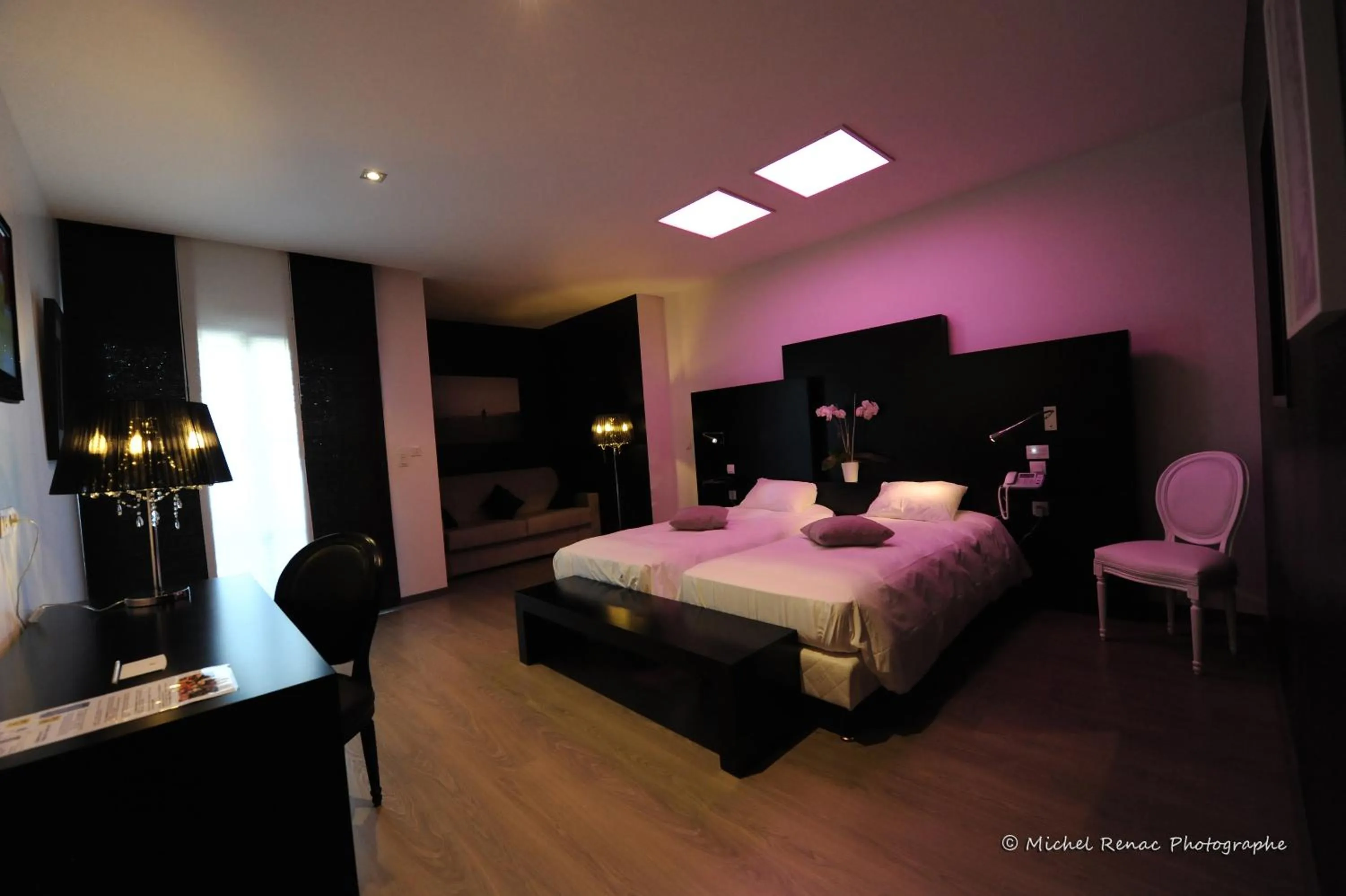 Property building, Bed in Hotel le Broceliande - Sure Hotel Collection by Best Western