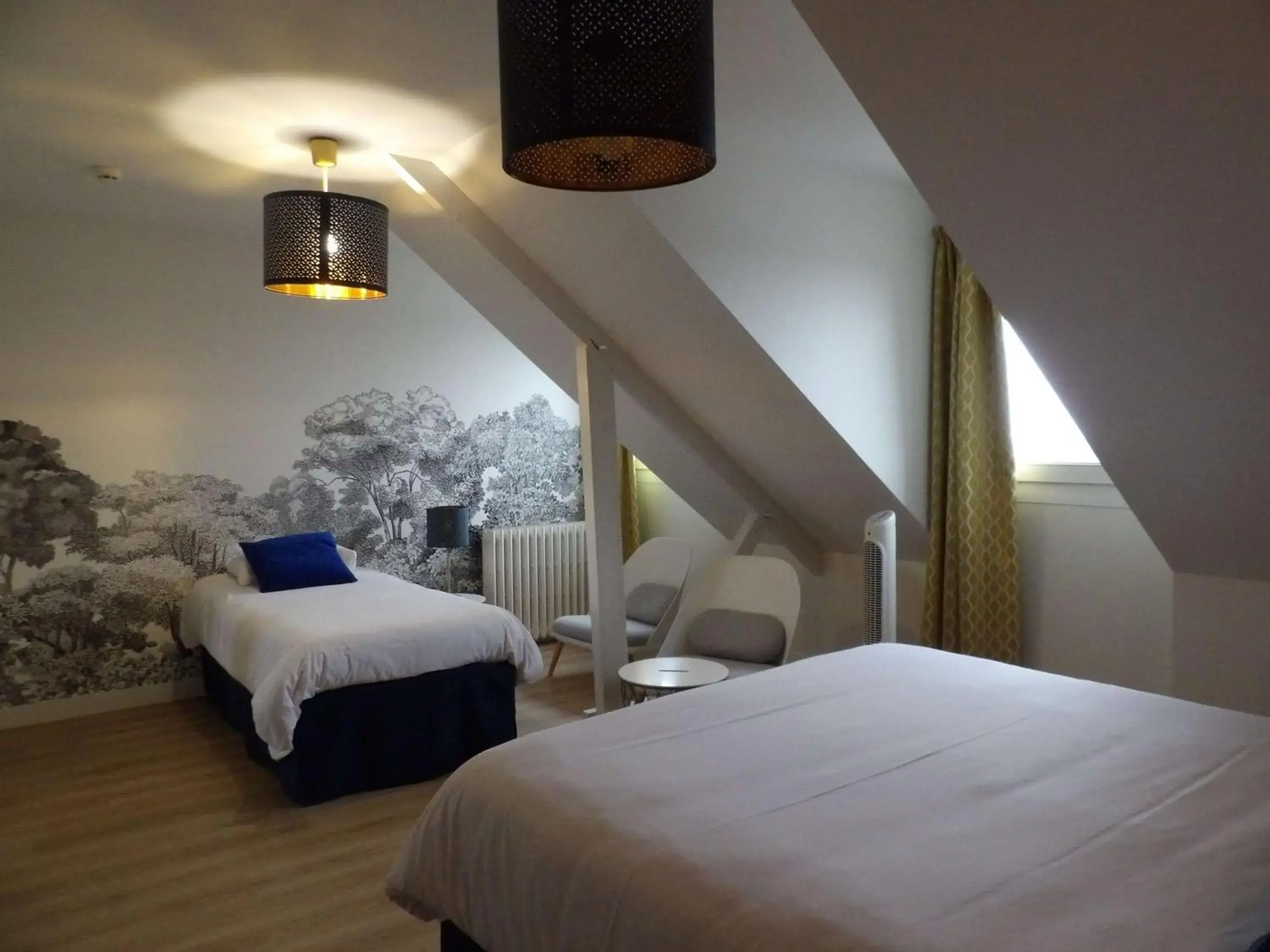 Bed in Hotel le Broceliande - Sure Hotel Collection by Best Western Bed in Hotel le Broceliande - Sure Hotel Collection by Best Western