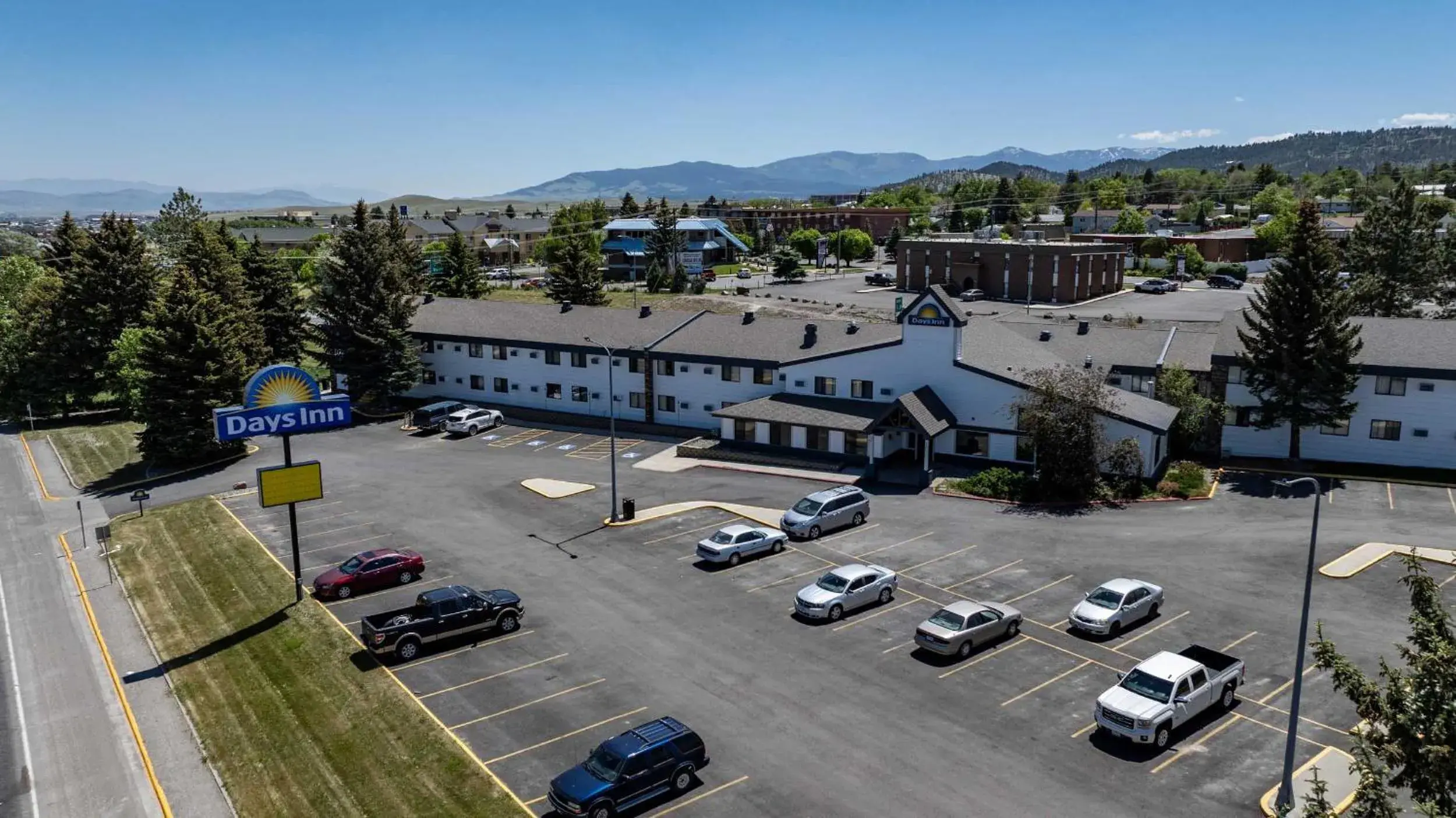 Property building in Days Inn by Wyndham Helena Property building in Days Inn by Wyndham Helena