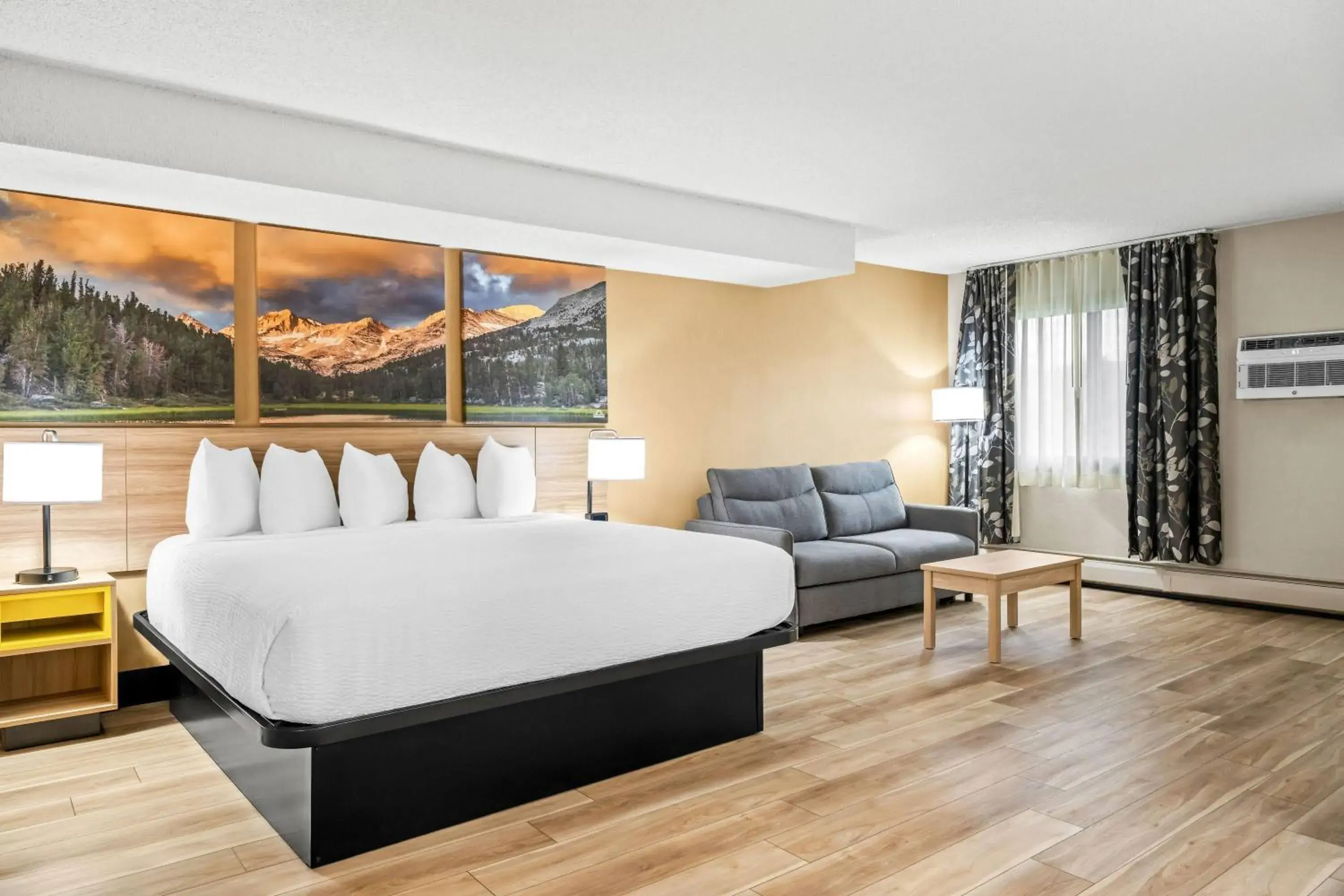 Photo of the whole room, Bed in Days Inn by Wyndham Helena Photo of the whole room, Bed in Days Inn by Wyndham Helena