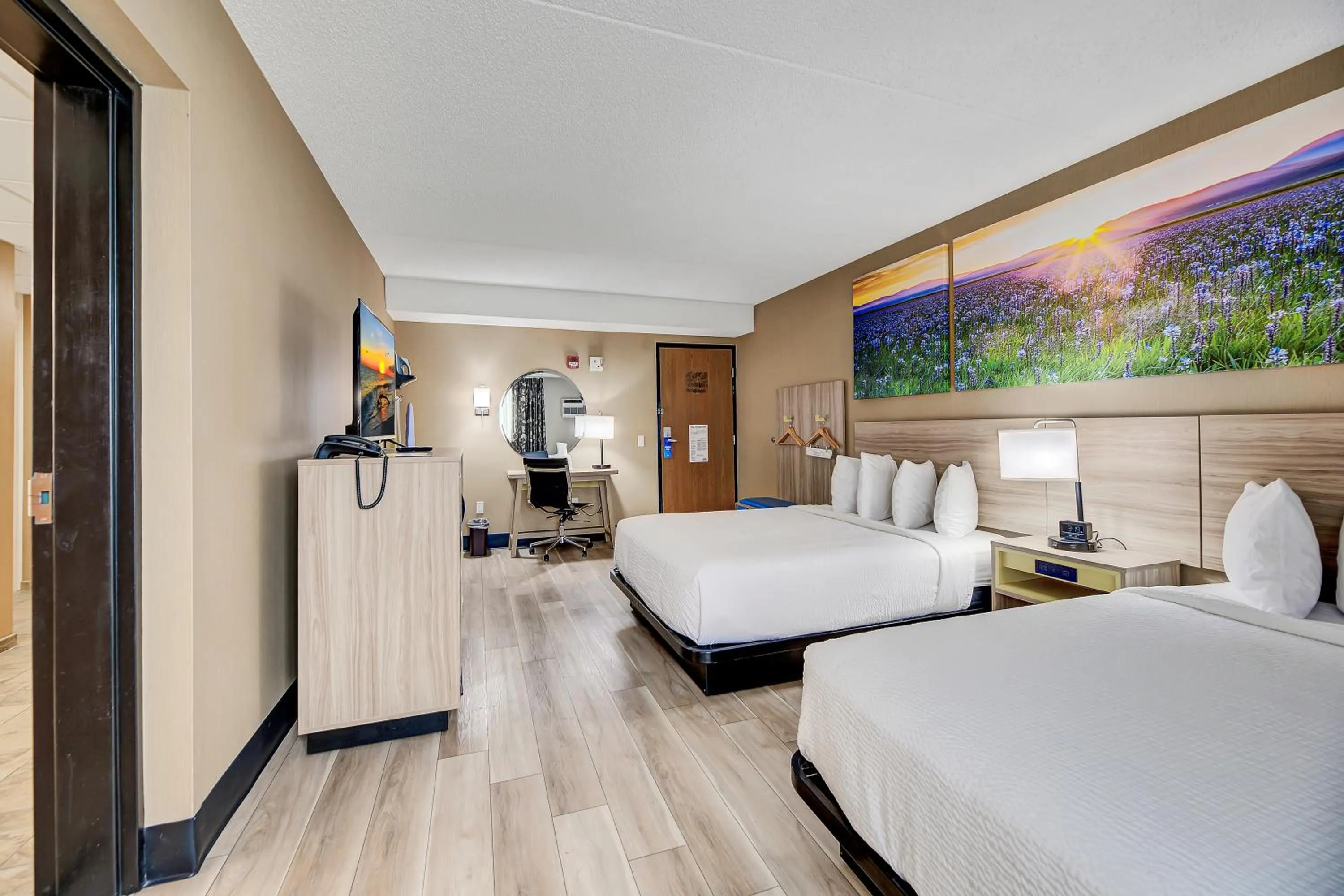 Bed in Days Inn by Wyndham Helena