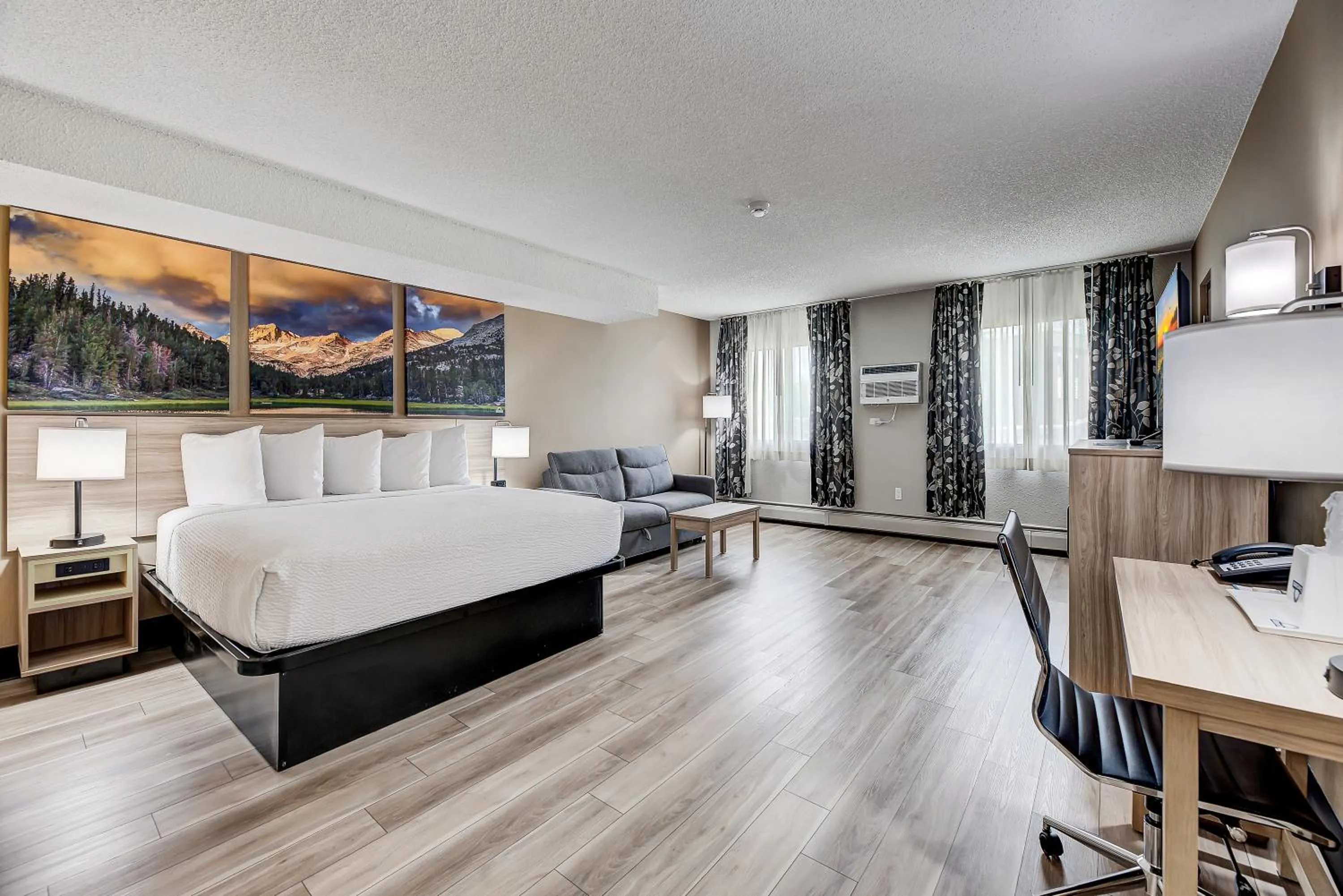 Bed in Days Inn by Wyndham Helena