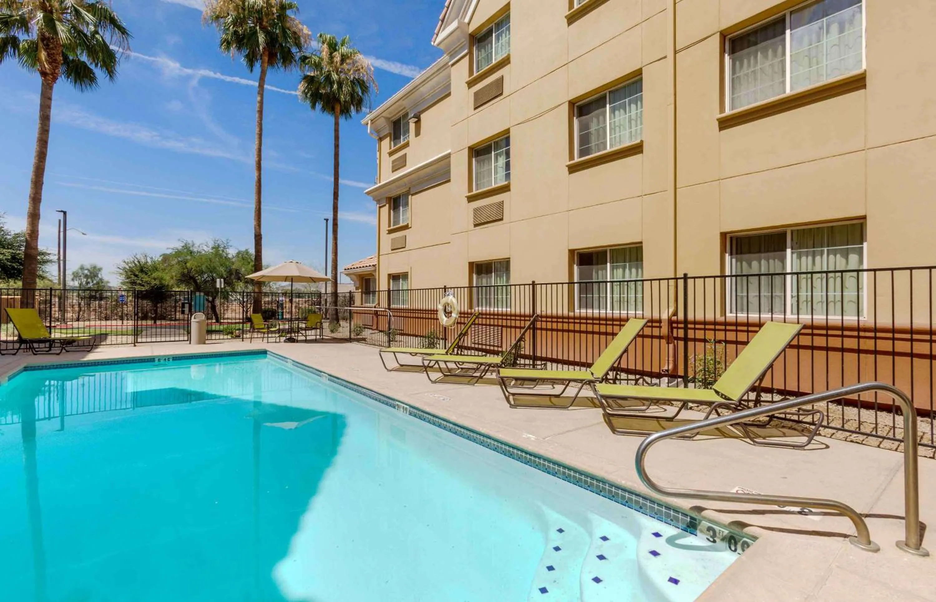 Pool view in Extended Stay America Suites - Phoenix - Airport - Tempe