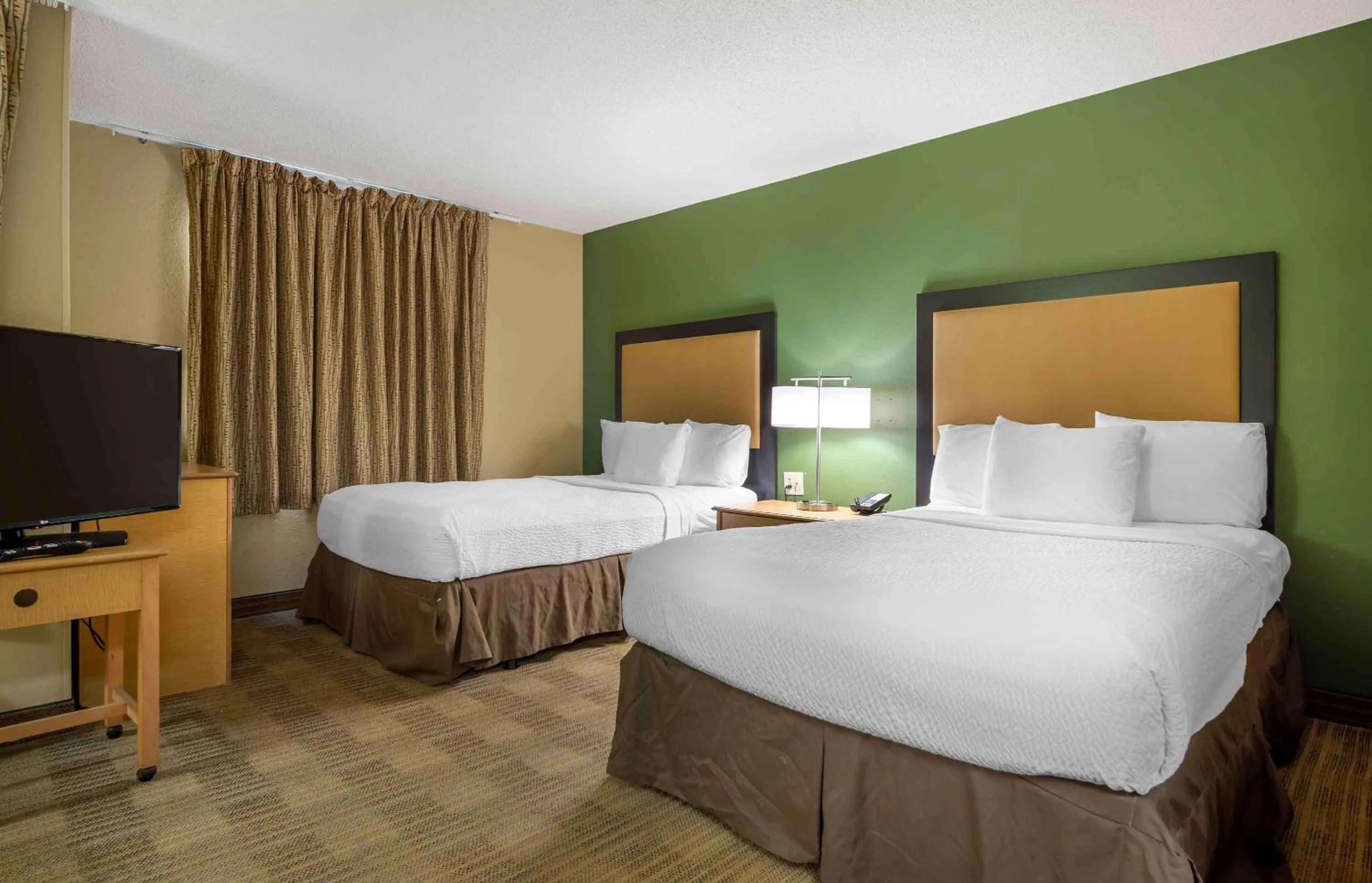 Bedroom, Bed in Extended Stay America Suites - Phoenix - Airport - Tempe