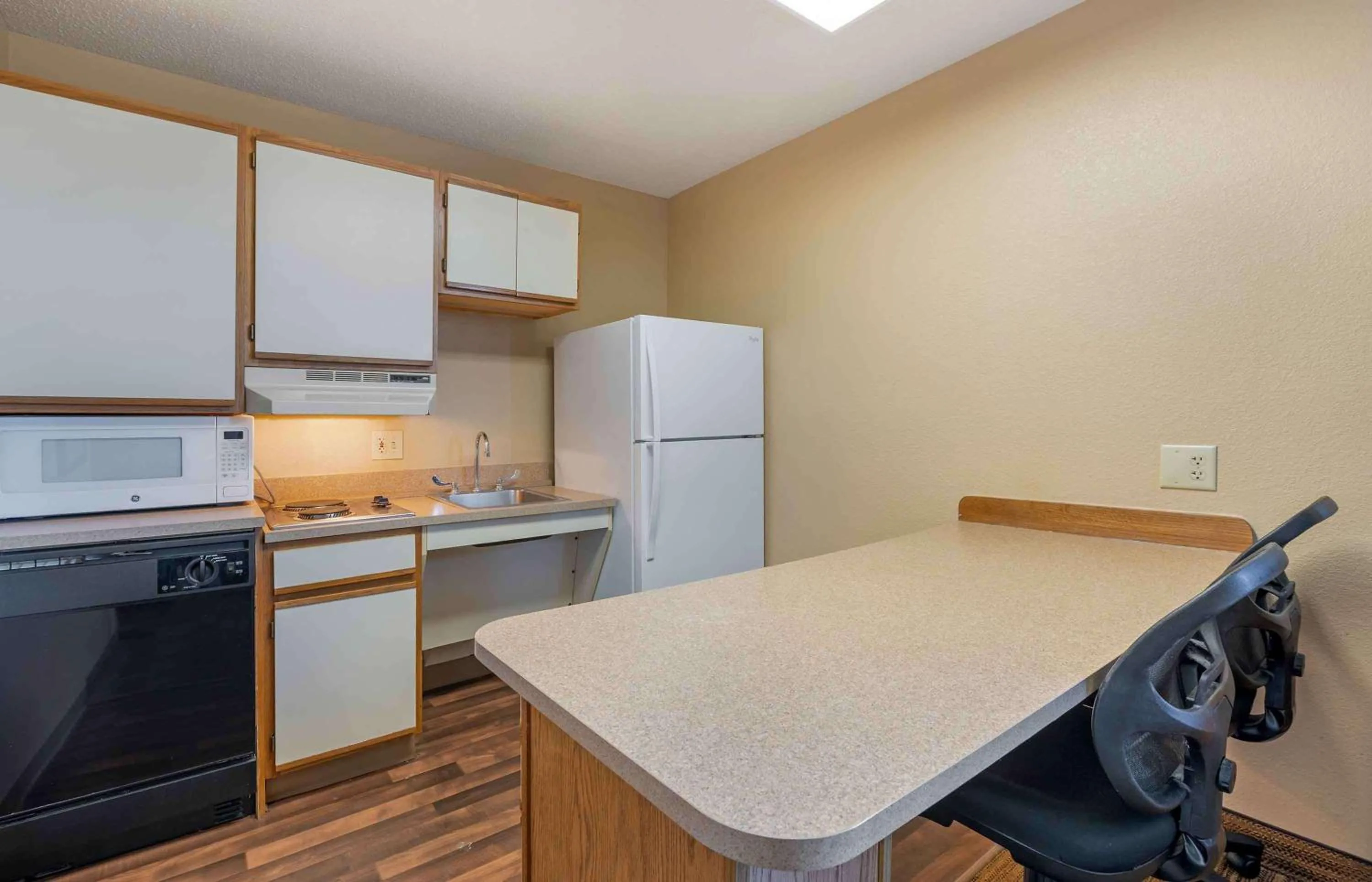 Kitchen or kitchenette in Extended Stay America Suites - Phoenix - Airport - Tempe