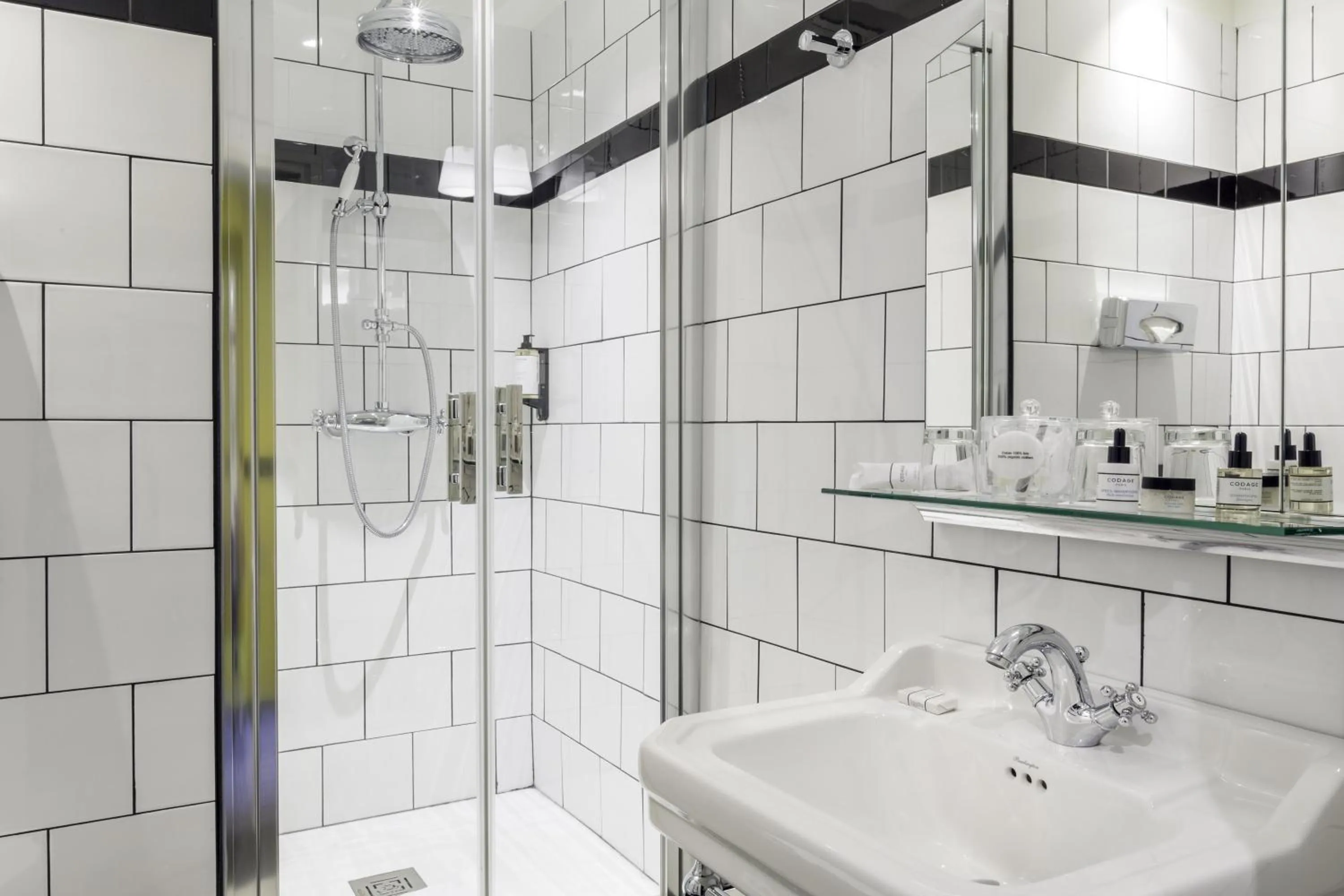 Bathroom in Best Western Premier Hotel Roosevelt