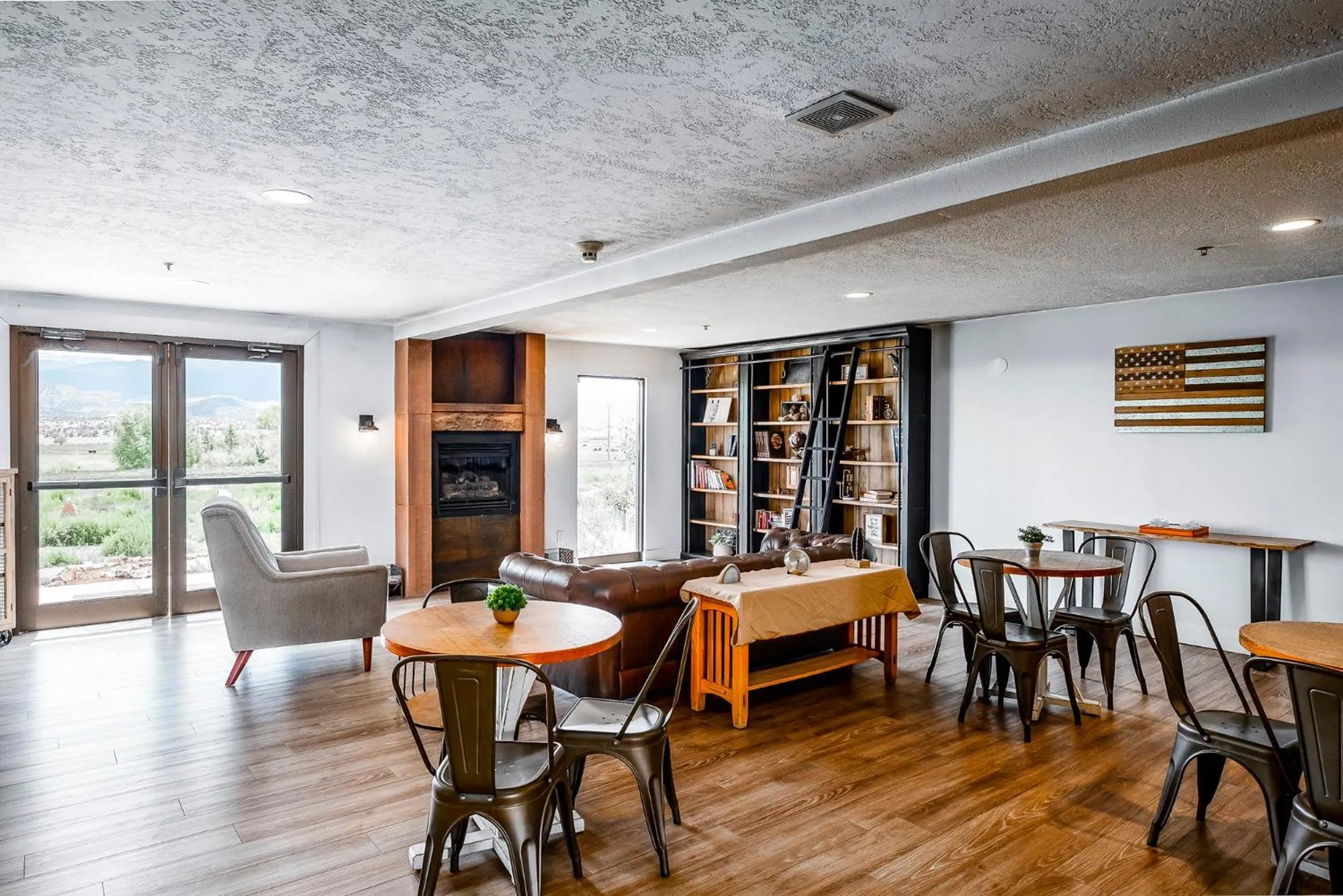 Seating area in Red Sands Hotel