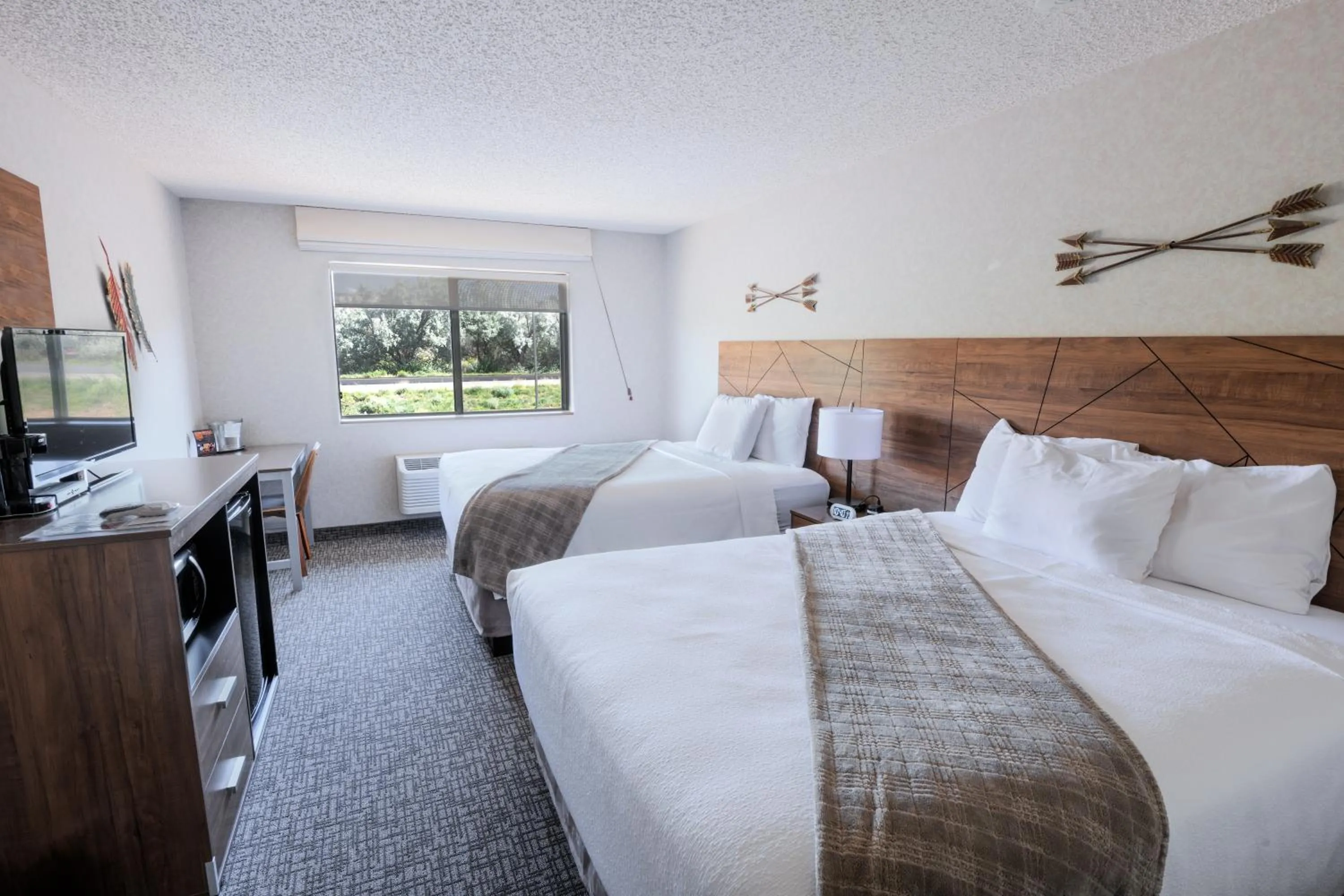 Photo of the whole room, Bed in Red Sands Hotel