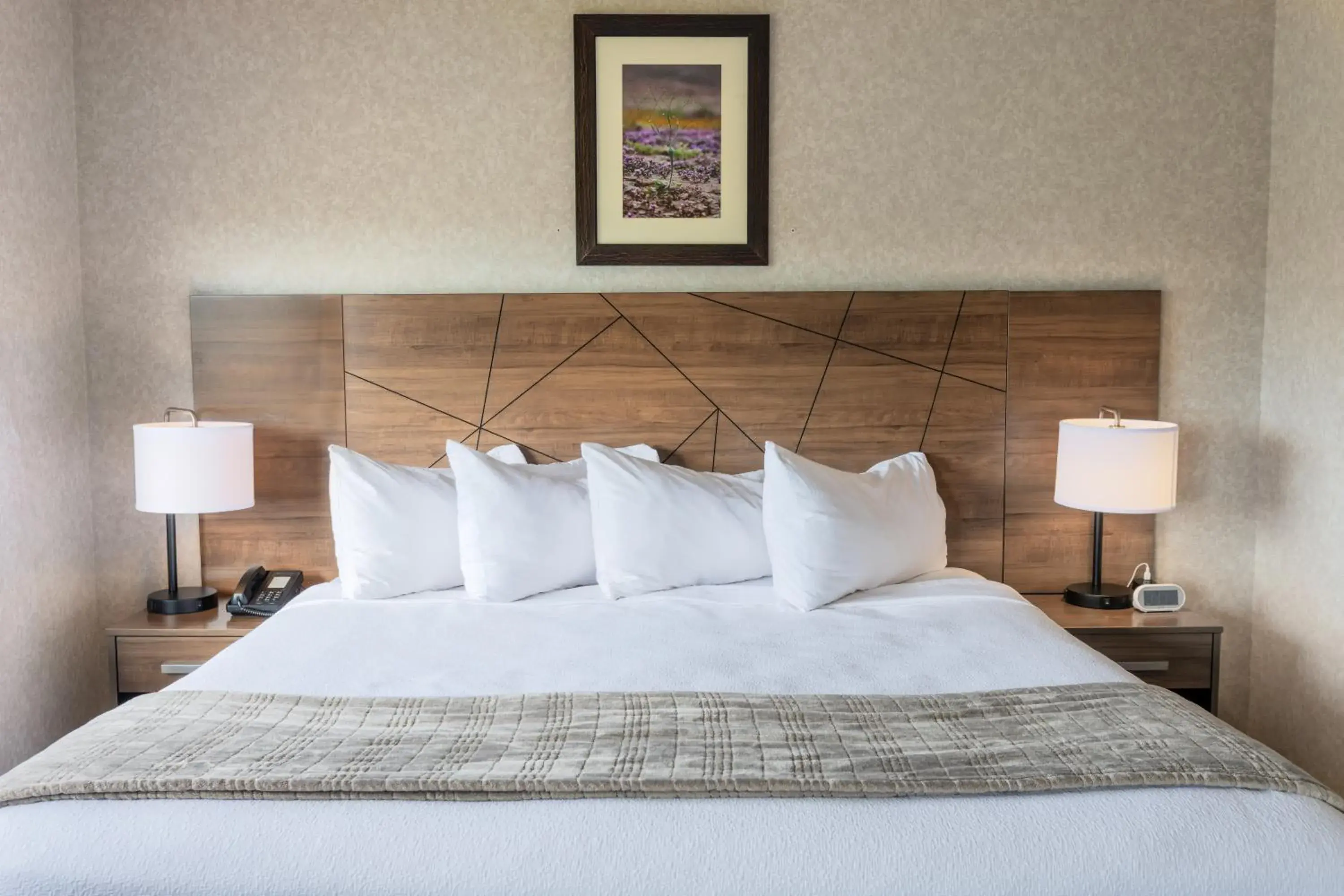 Junior Suite with Mountain View in Red Sands Hotel Junior Suite with Mountain View in Red Sands Hotel