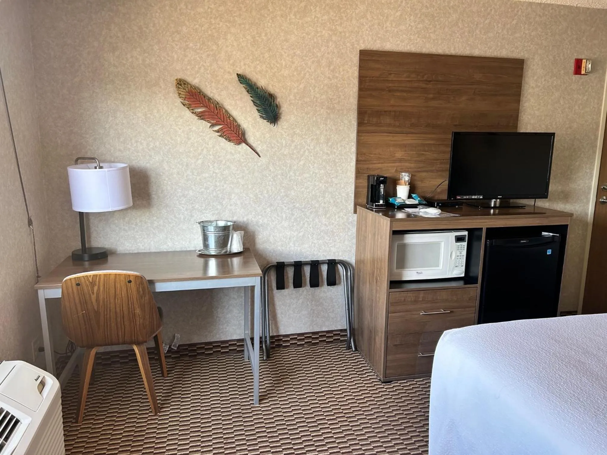 Bed in Red Sands Hotel