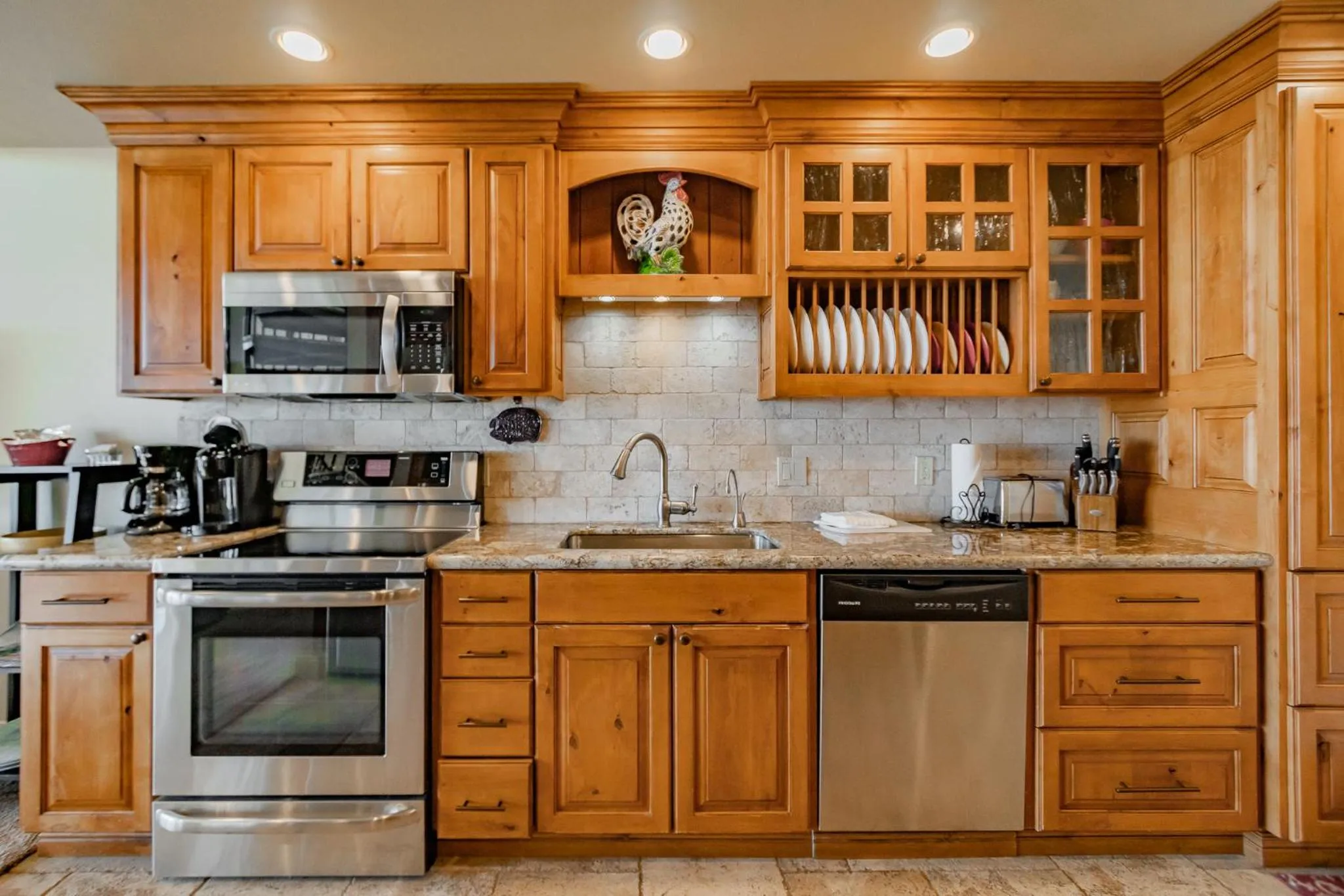 Kitchen or kitchenette in Inn at Otter Crest