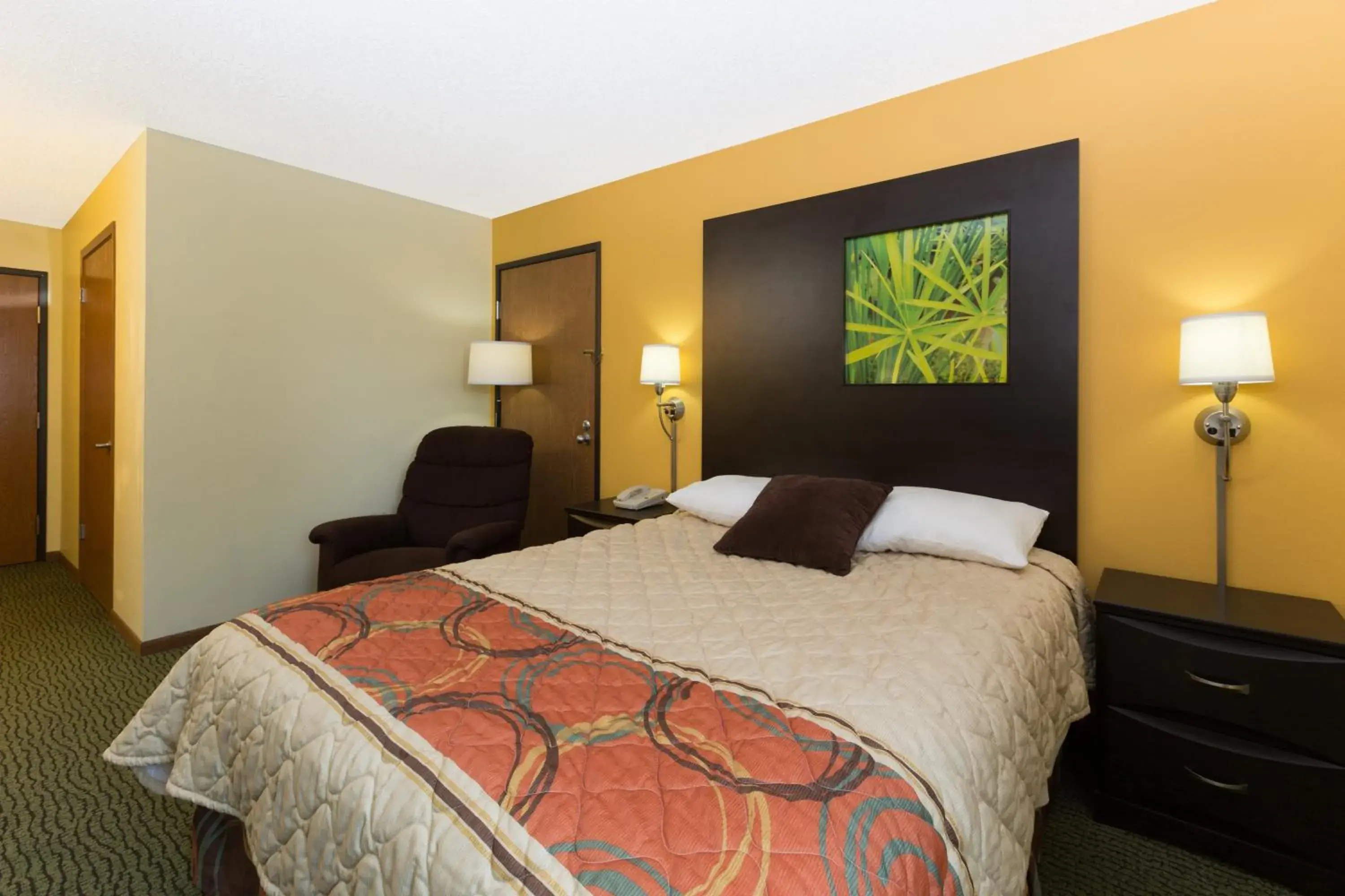 Bed in Super 8 by Wyndham Perry IA Bed in Super 8 by Wyndham Perry IA