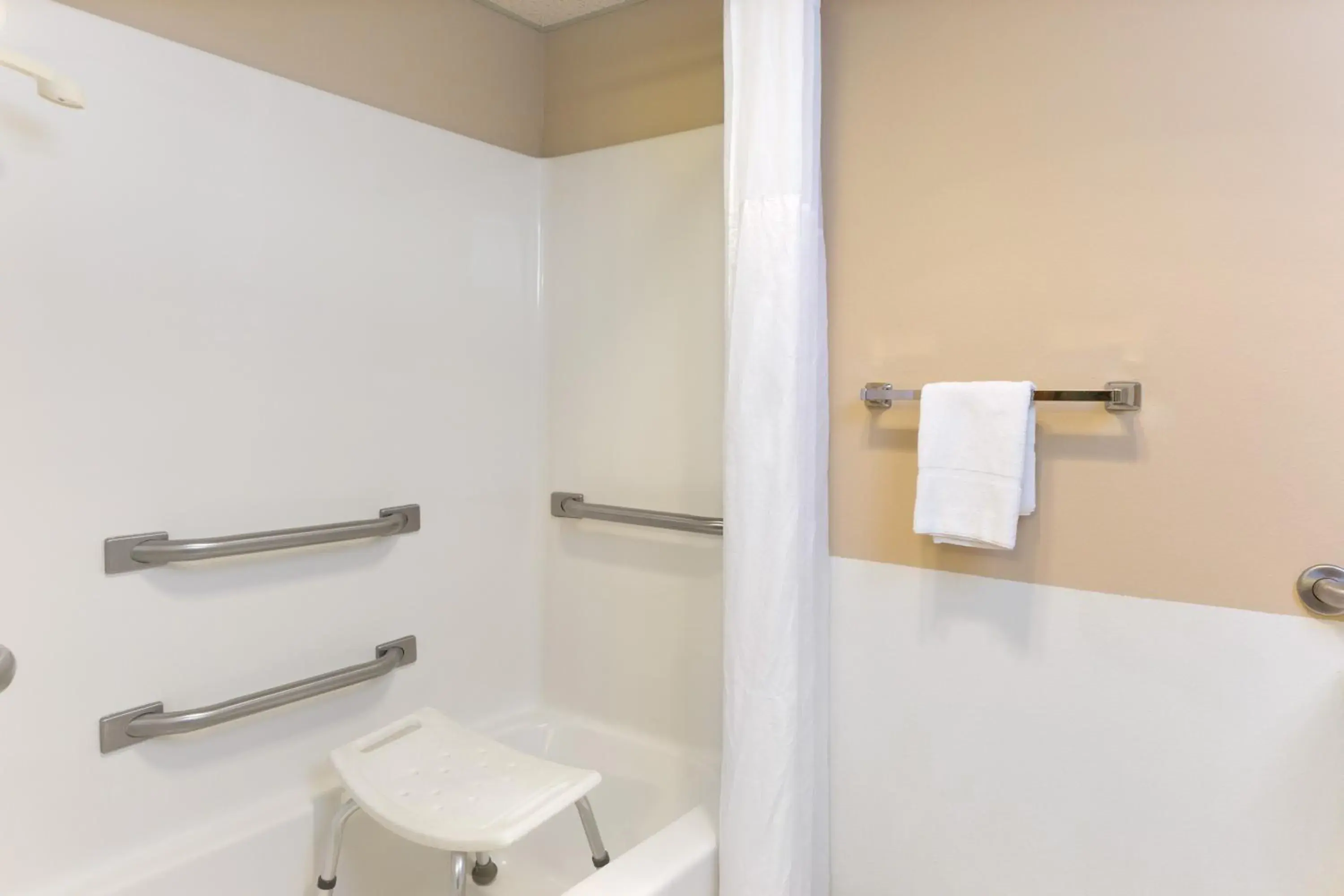 Bathroom in Super 8 by Wyndham Perry IA Bathroom in Super 8 by Wyndham Perry IA