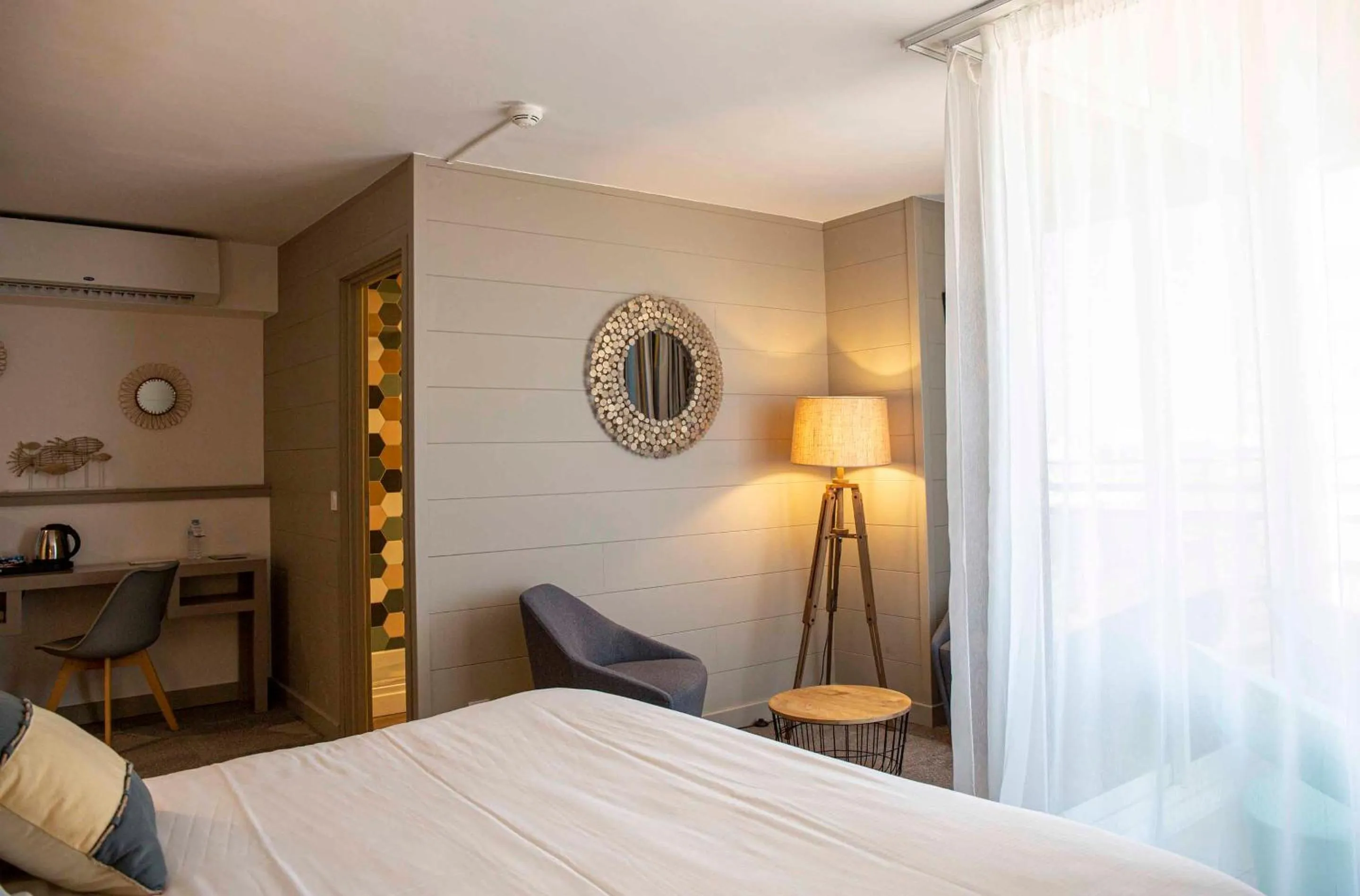 Photo of the whole room, Bed in Hotel Port Marine