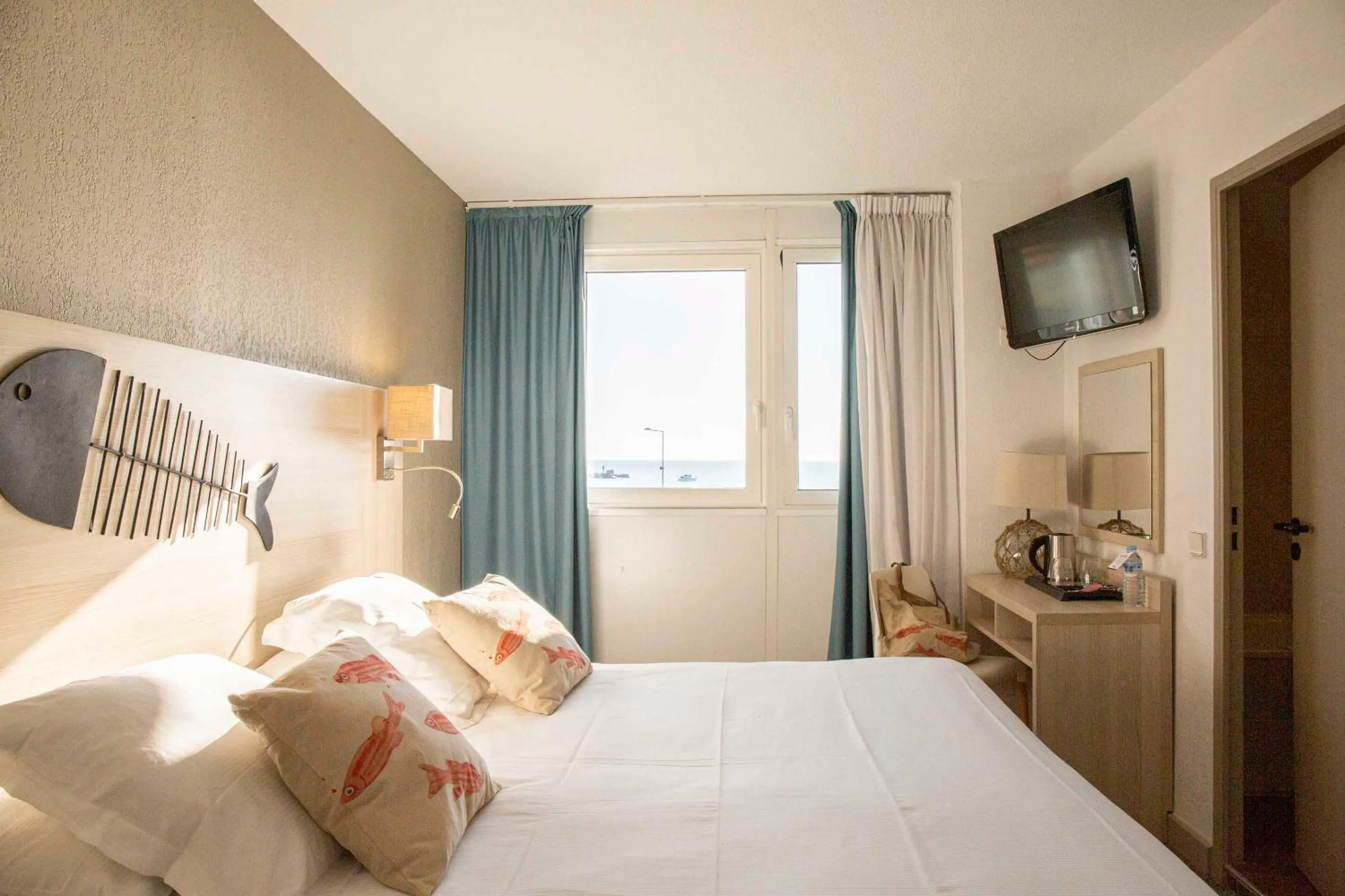 Photo of the whole room, Bed in Hotel Port Marine