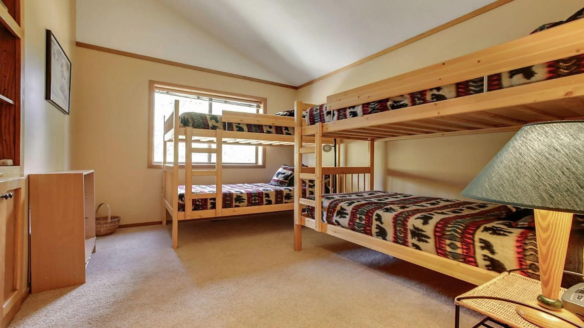 Bed in Hoodoo 07