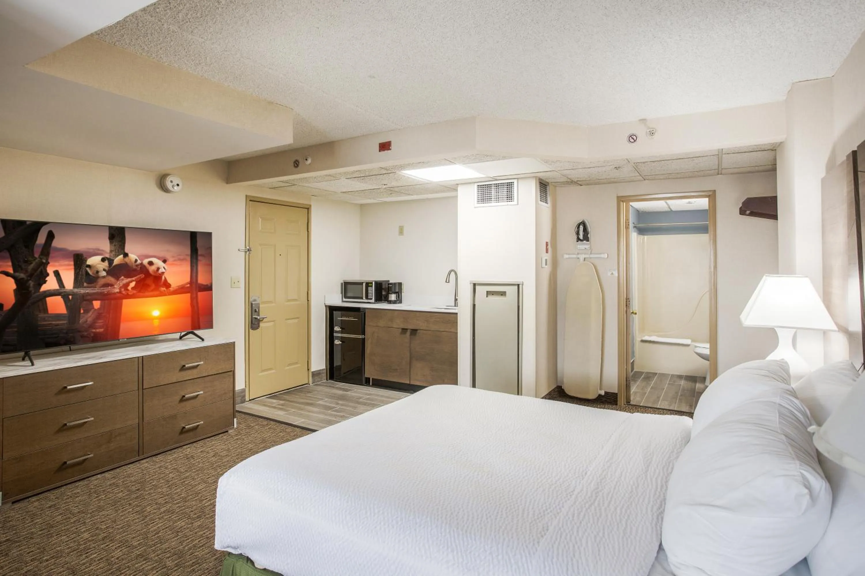 Photo of the whole room, Bed in Americana Hotel Boardwalk