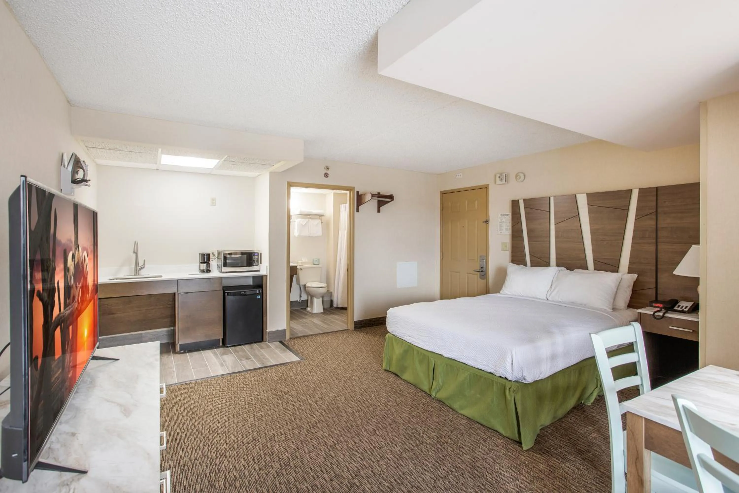 Photo of the whole room, Bed in Americana Hotel Boardwalk