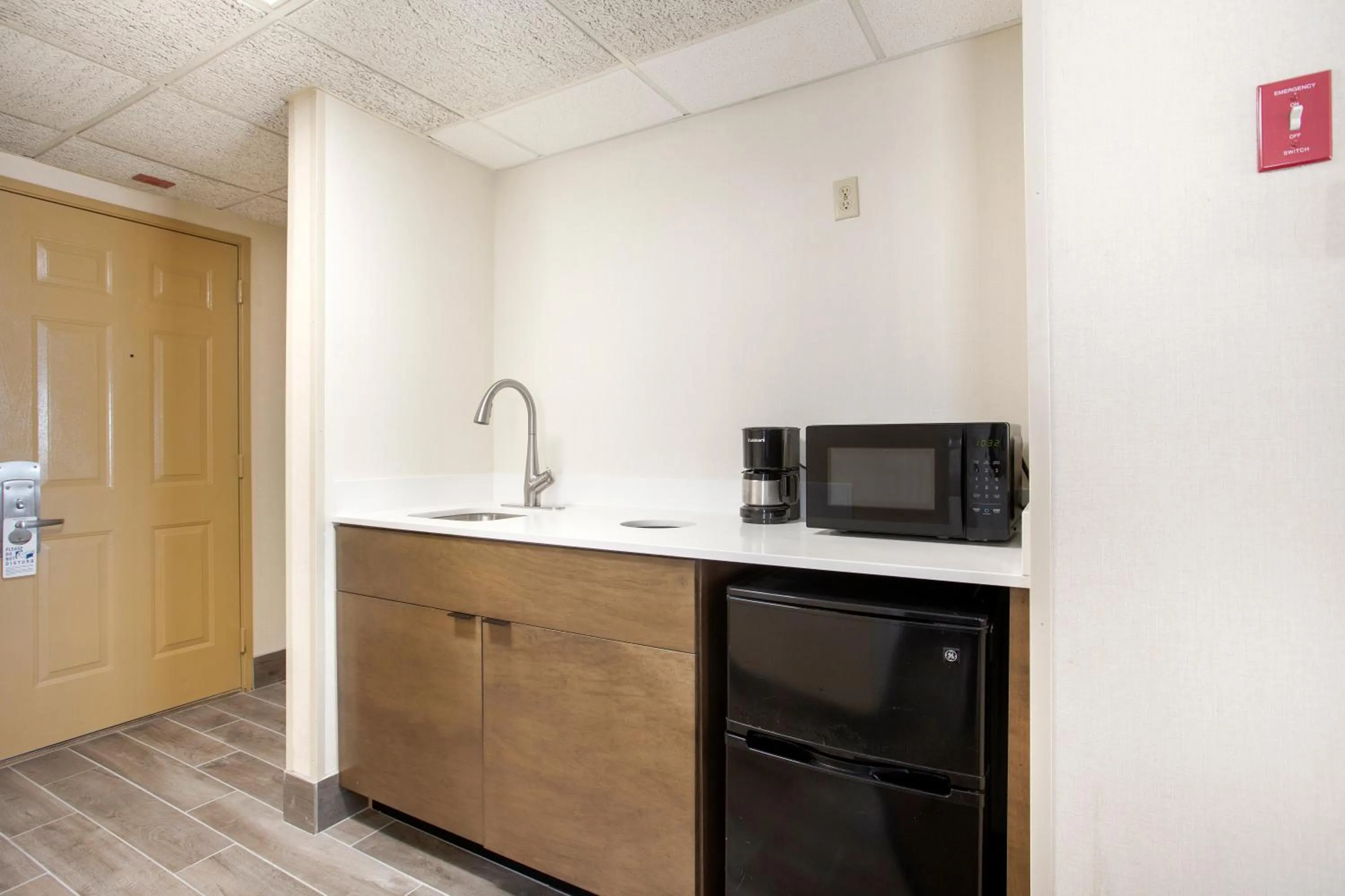 Kitchen or kitchenette in Americana Hotel Boardwalk