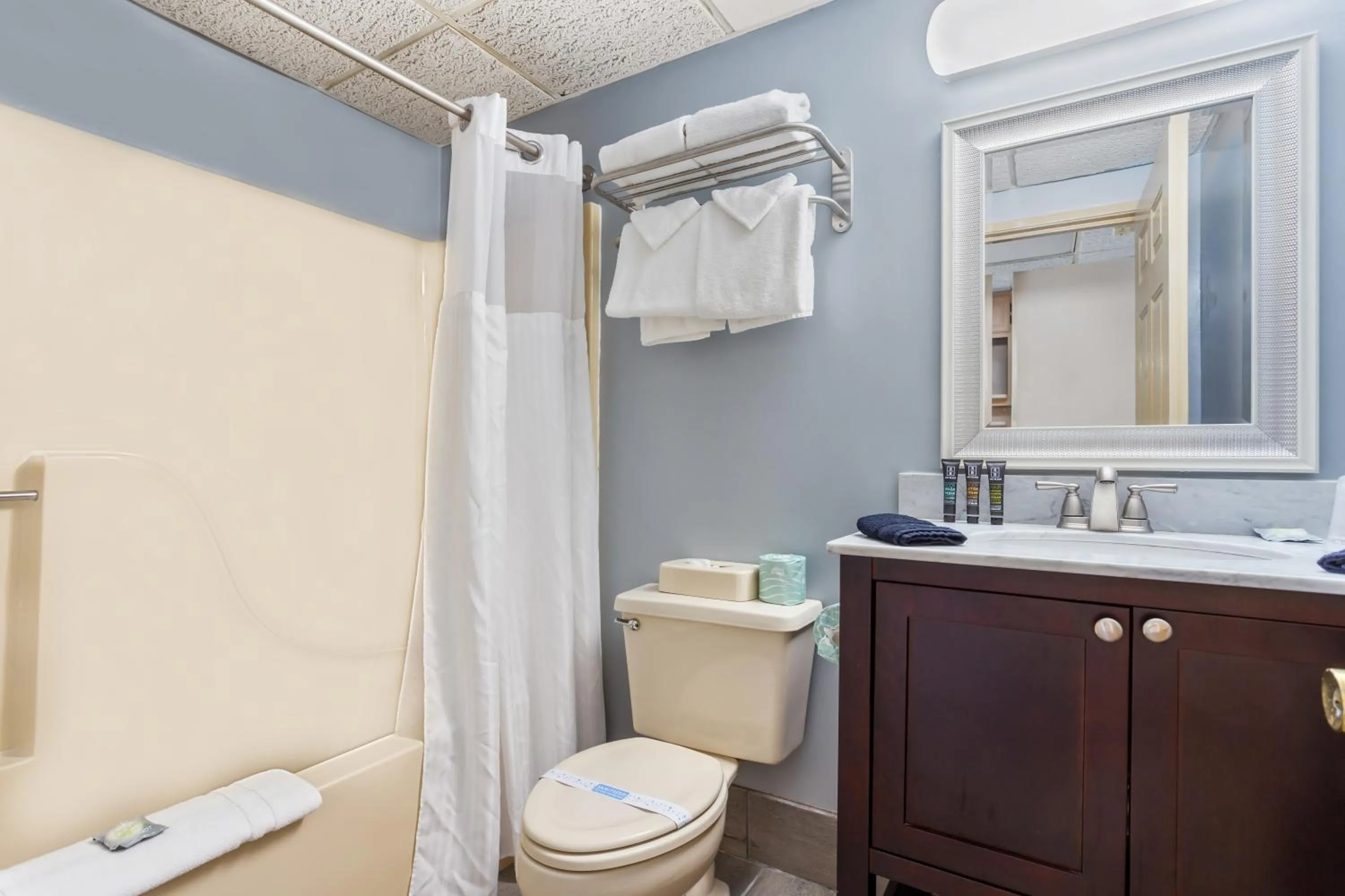 Bathroom in Americana Hotel Boardwalk