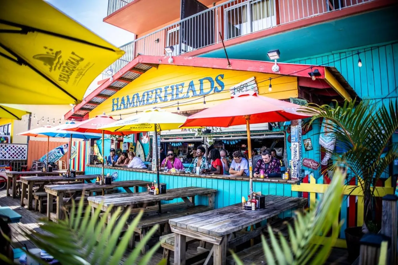 Lounge or bar in Americana Hotel Boardwalk