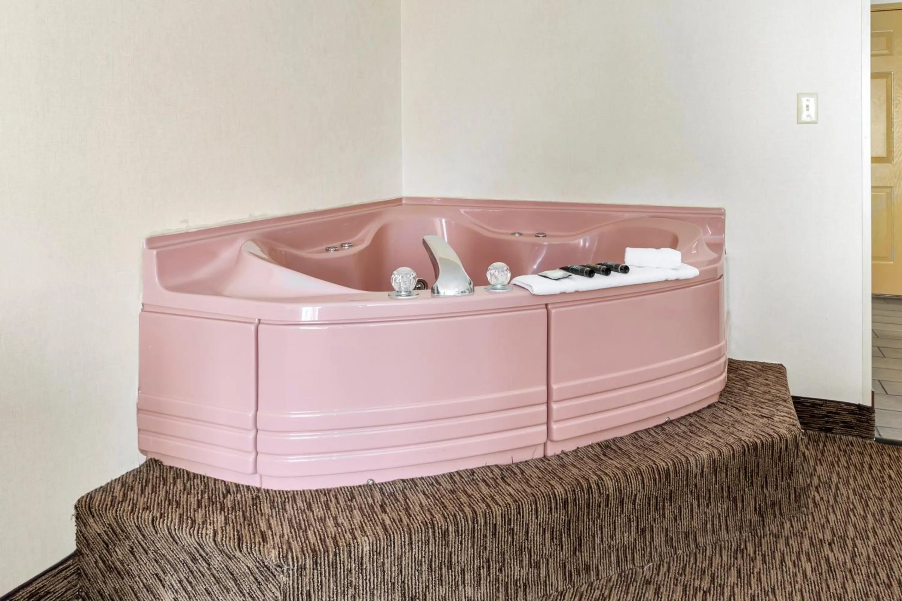 Hot Tub in Americana Hotel Boardwalk