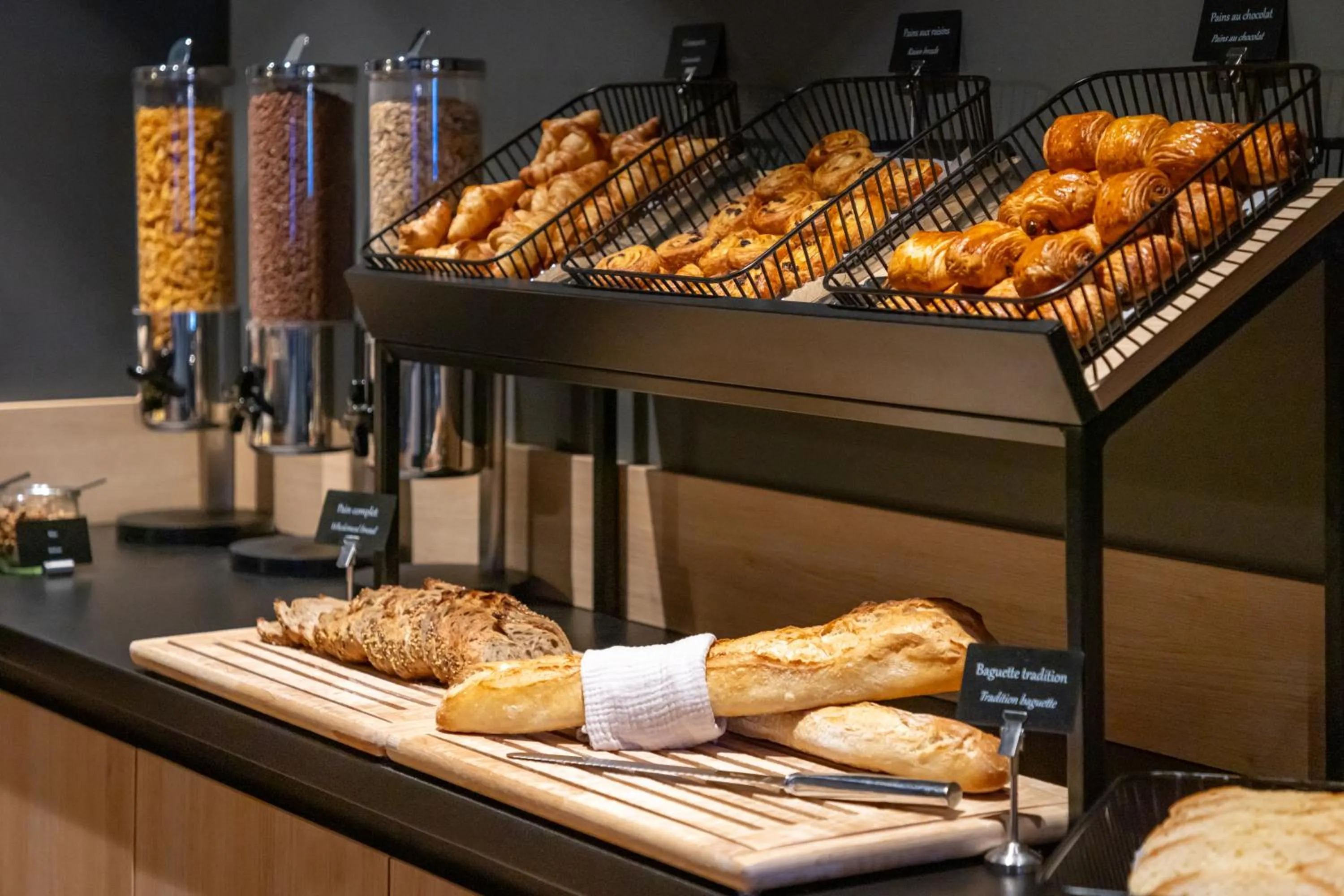 Continental breakfast in Hôtel & Spa Le Maury, Vannes, The Originals Boutique