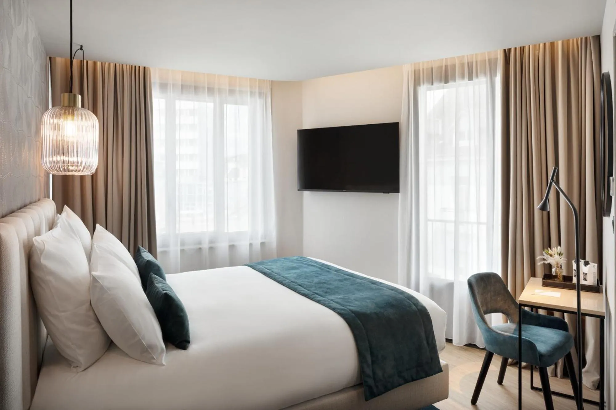 Bed in Hôtel & Spa Le Maury, Vannes, The Originals Boutique